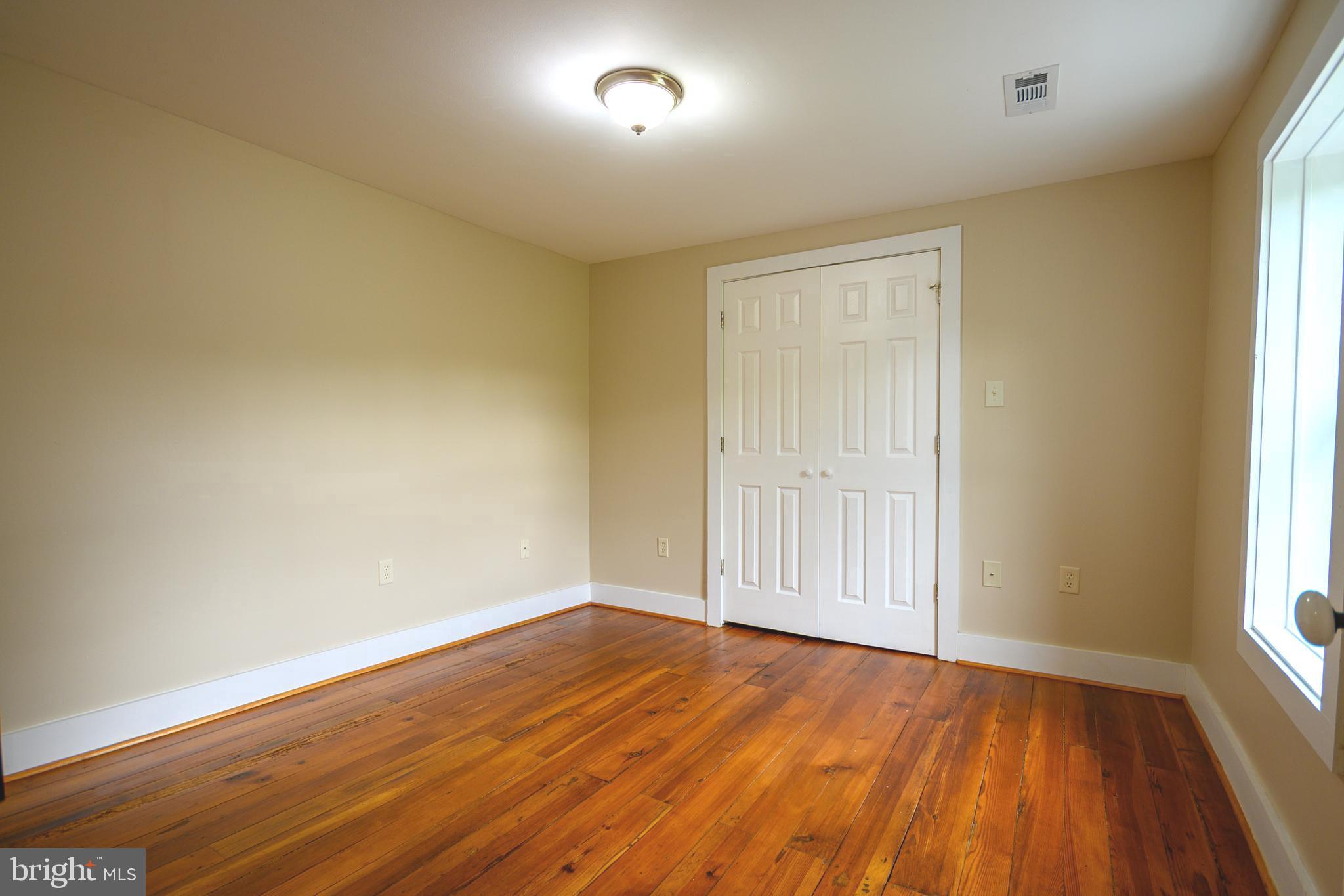 TOMS BROOK - Residential