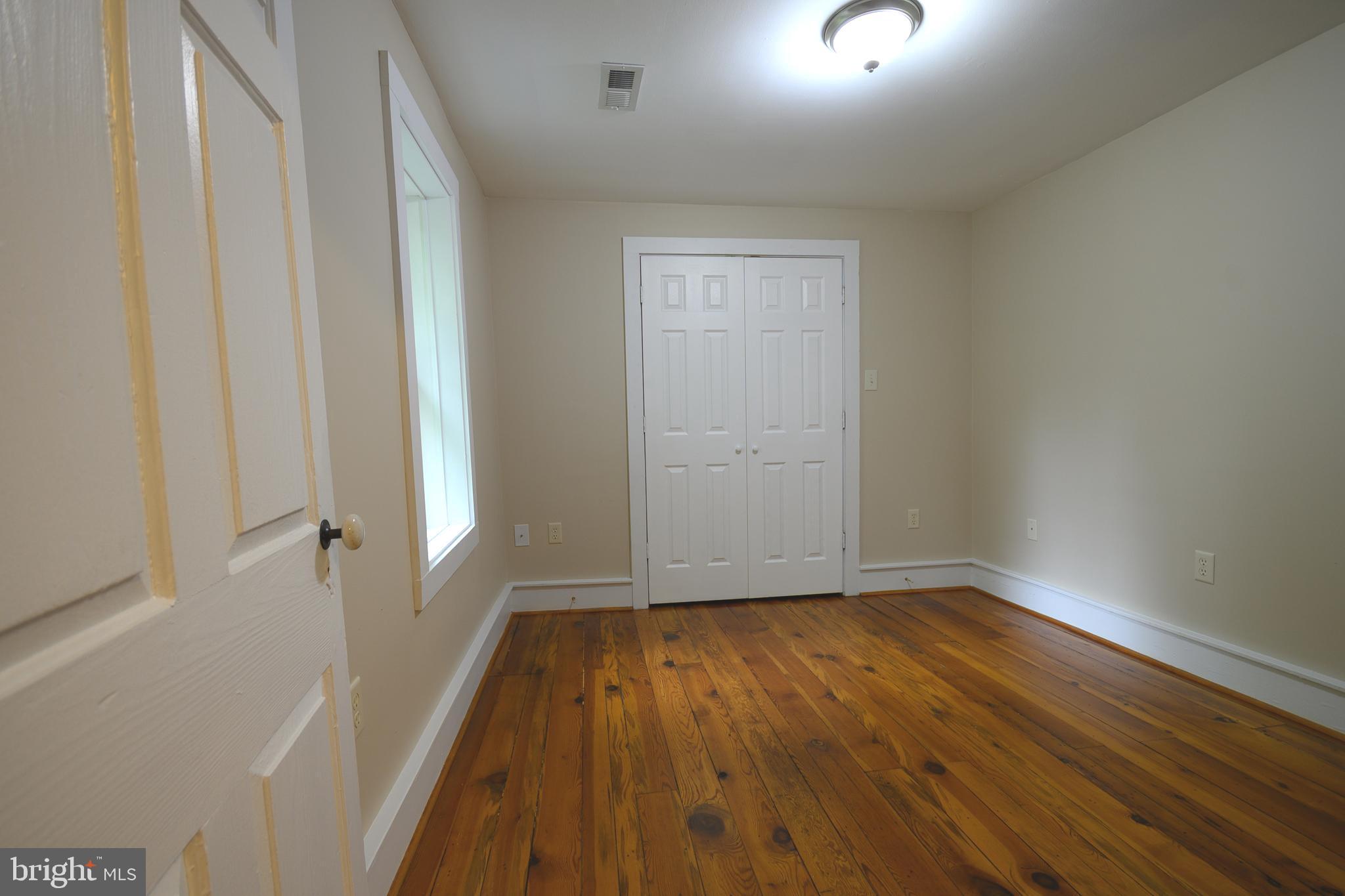 TOMS BROOK - Residential