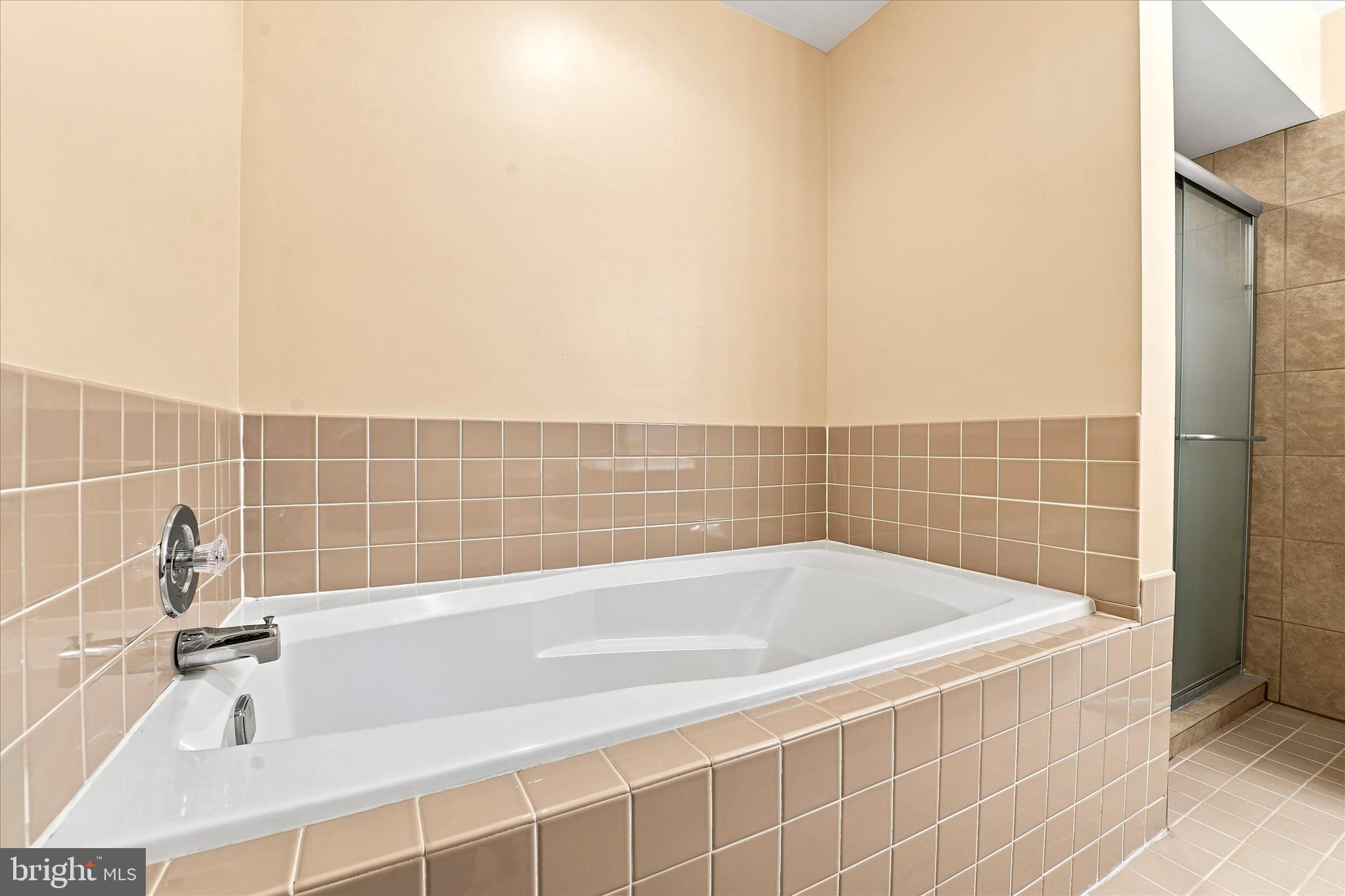 TANGLEWOOD - Residential
