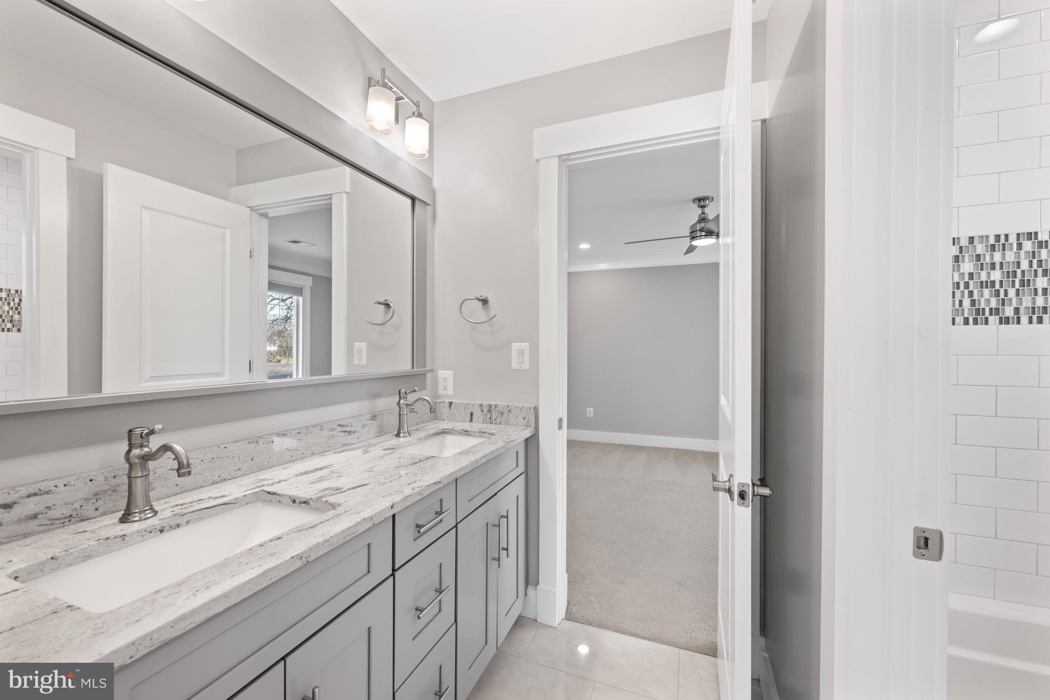 PINEVIEW - Residential