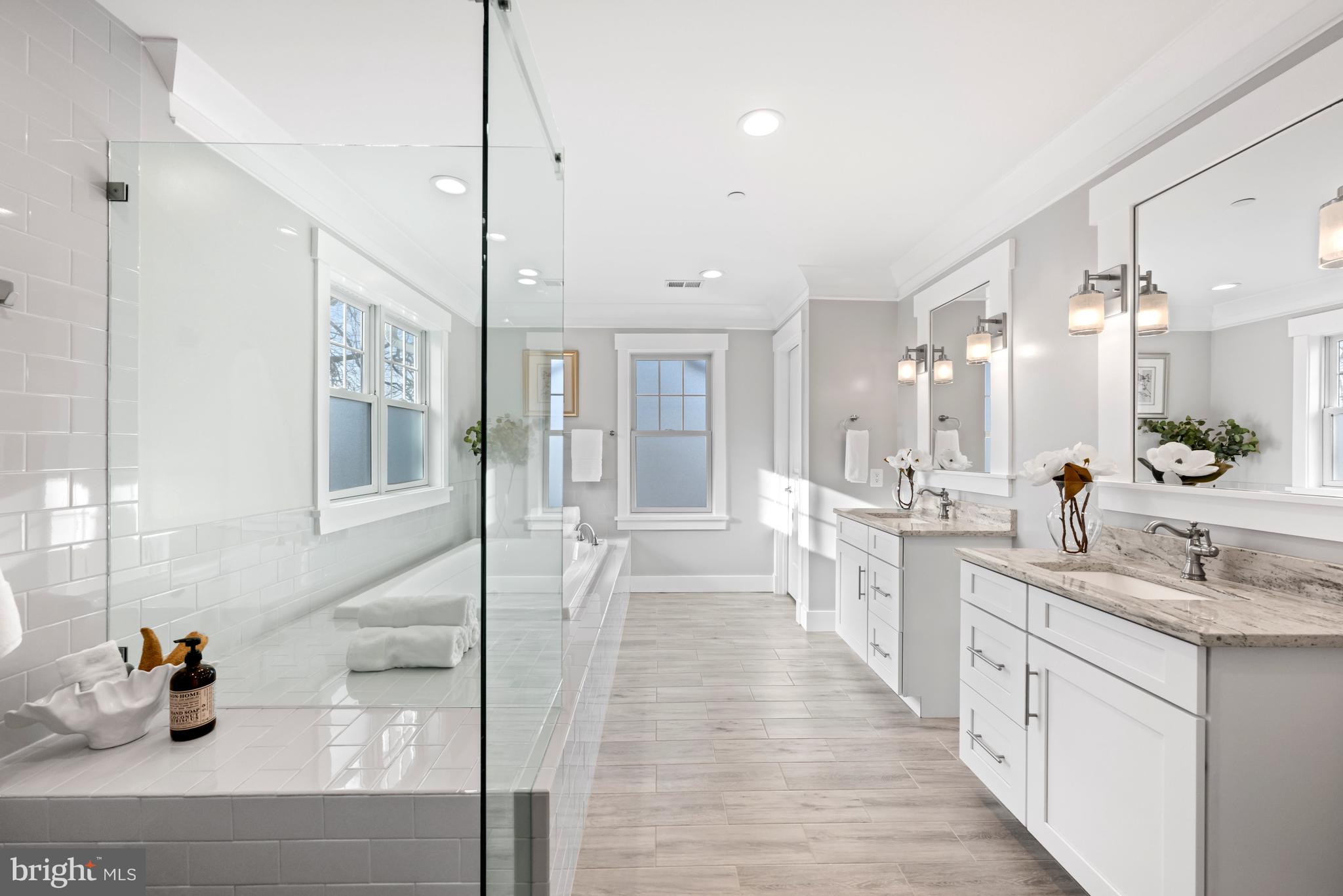 PINEVIEW - Residential