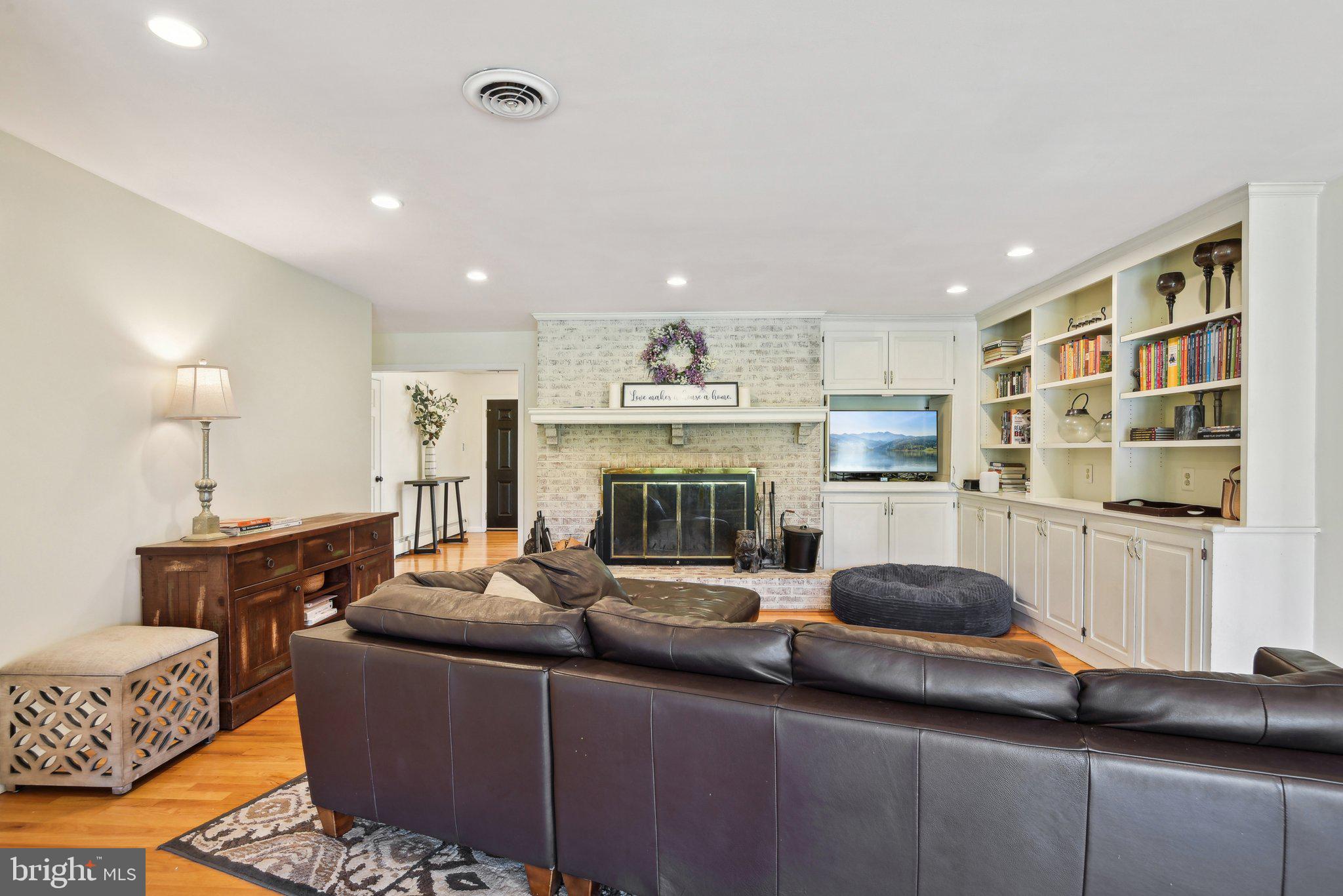 EVERGREEN FARM - Residential