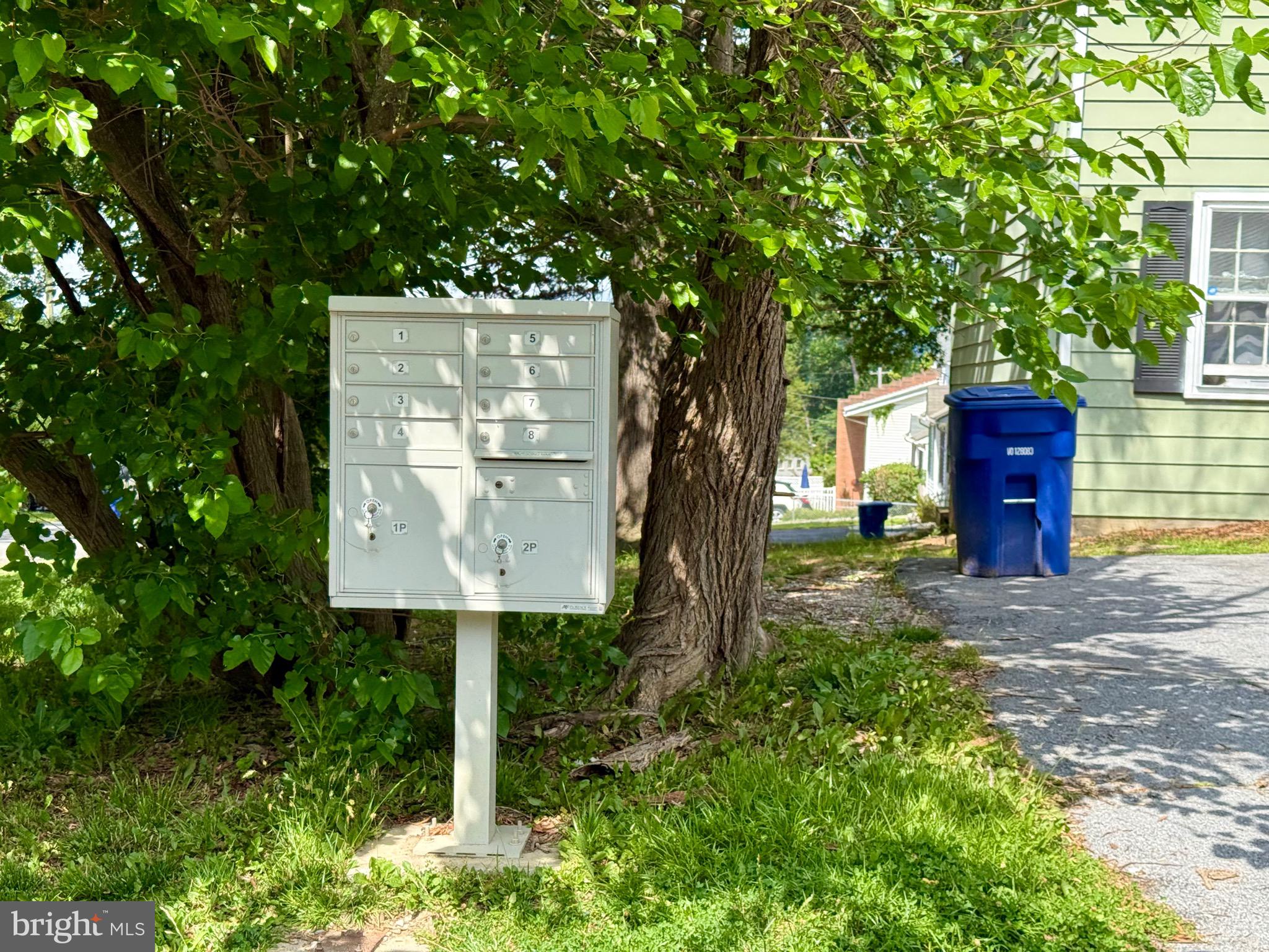 ROYAL VILLAGE - Commercial Sale