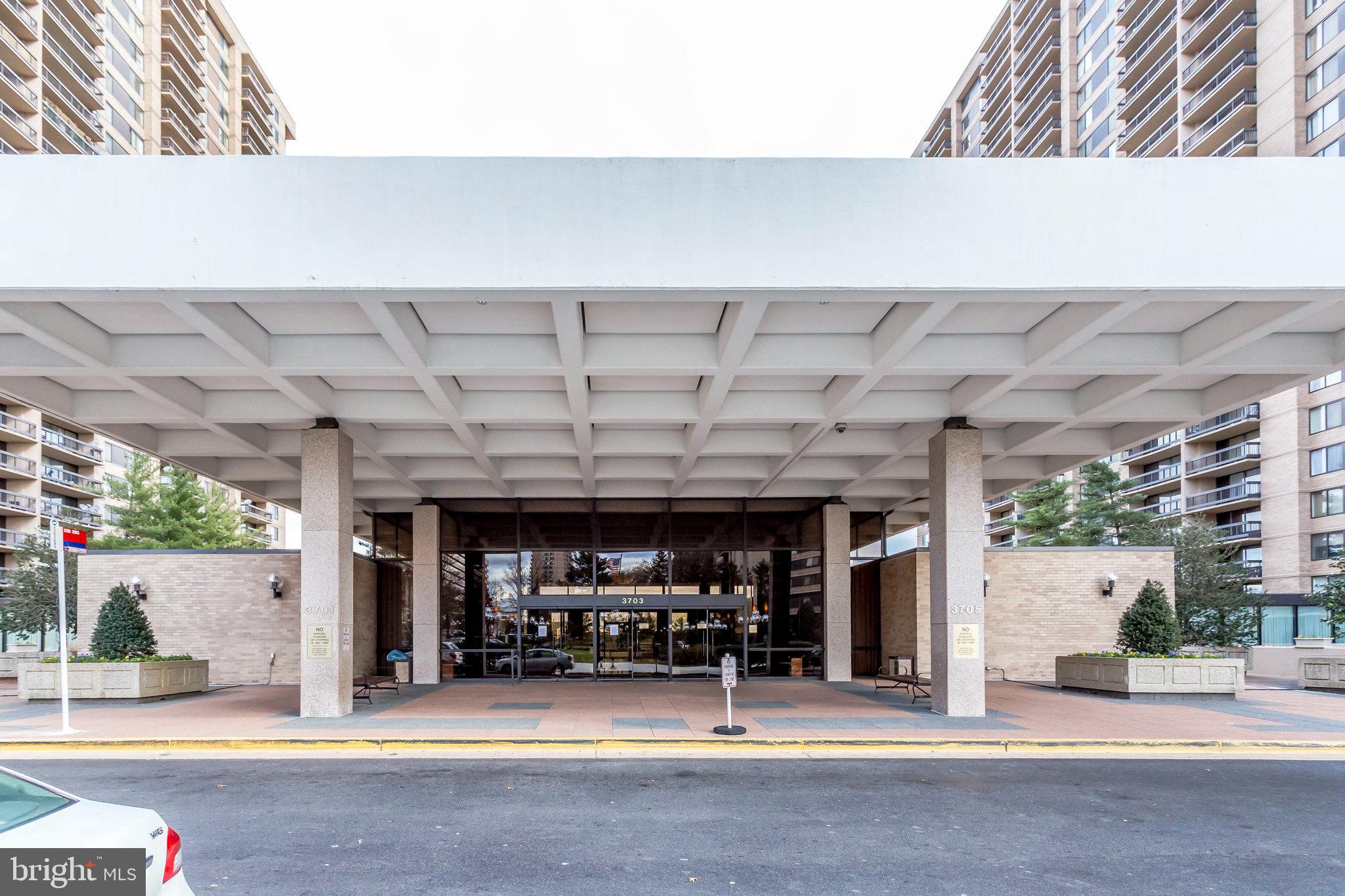 SKYLINE PLAZA - Residential