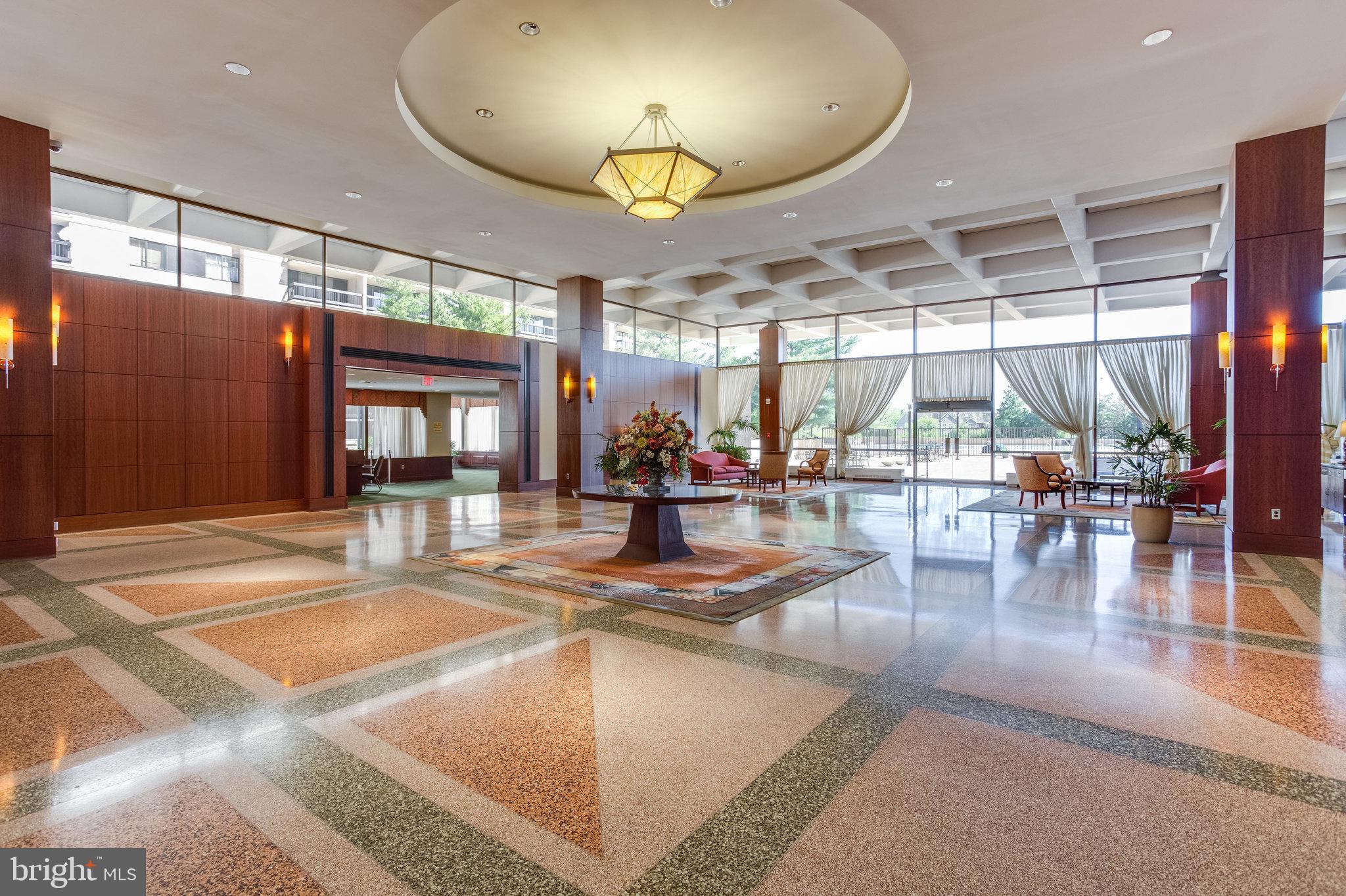 SKYLINE PLAZA - Residential