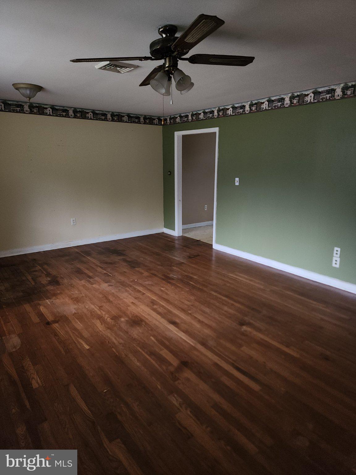 PITTSVILLE MANOR - Residential