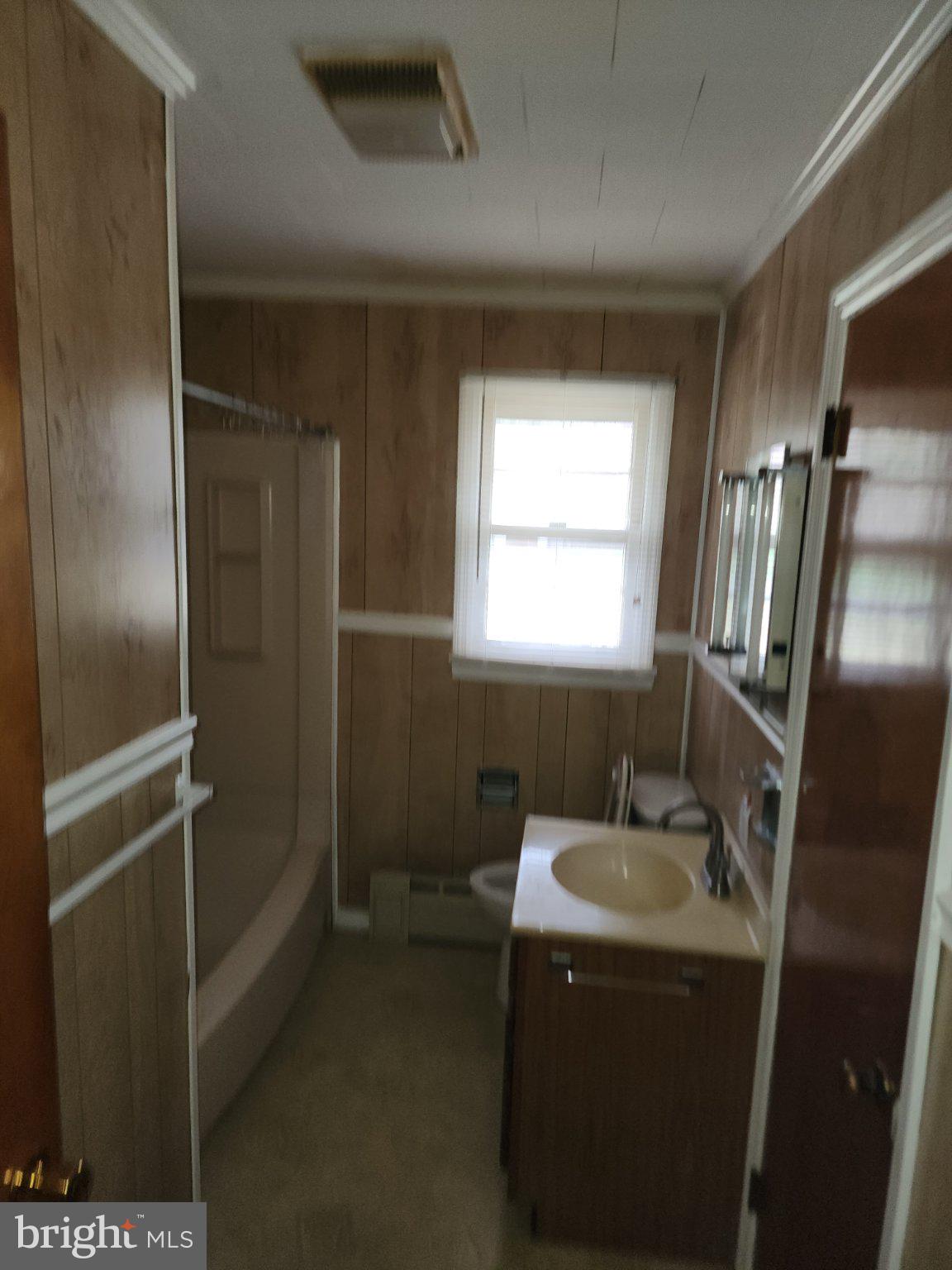 PITTSVILLE MANOR - Residential