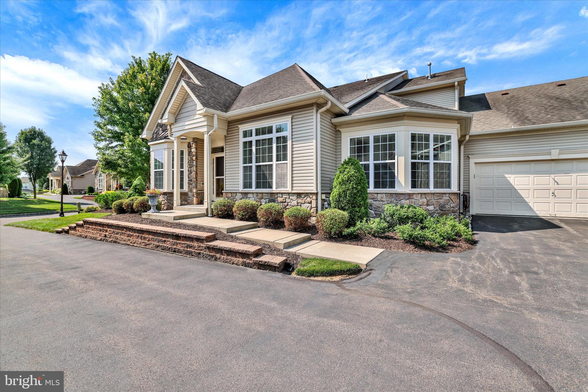 VILLAS OF NEWTOWN - Residential
