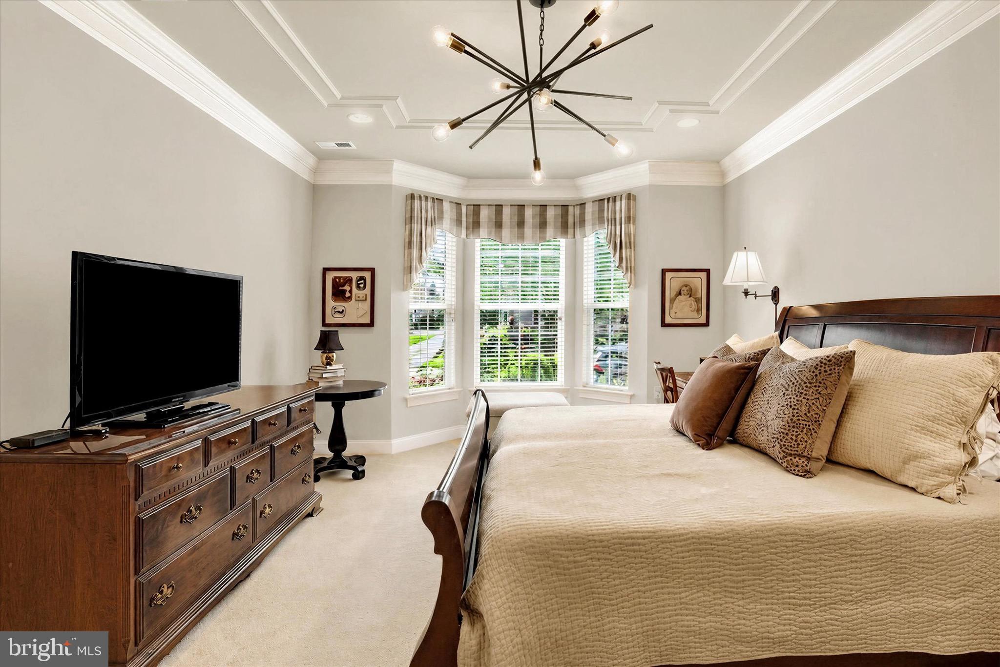 VILLAS OF NEWTOWN - Residential
