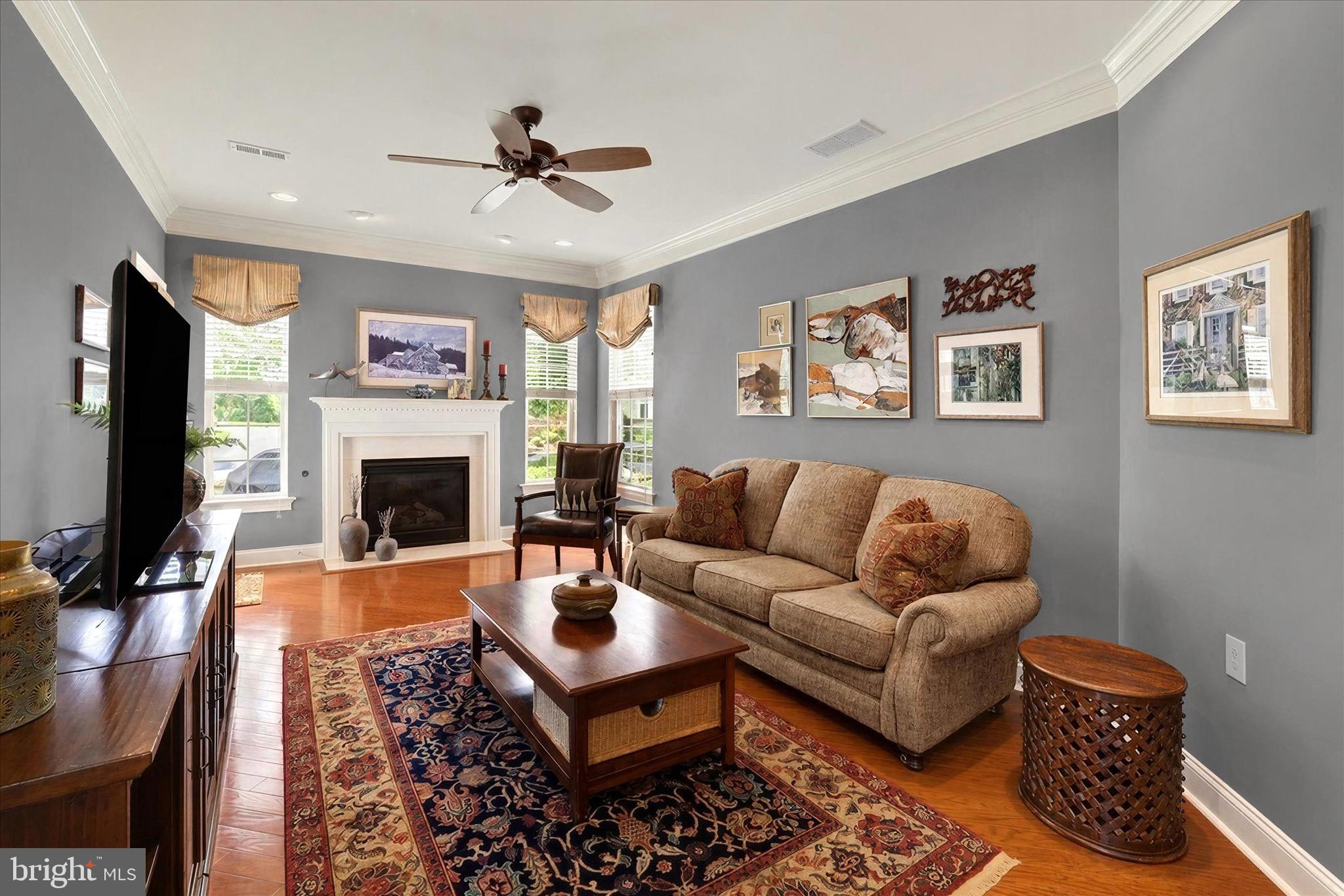 VILLAS OF NEWTOWN - Residential