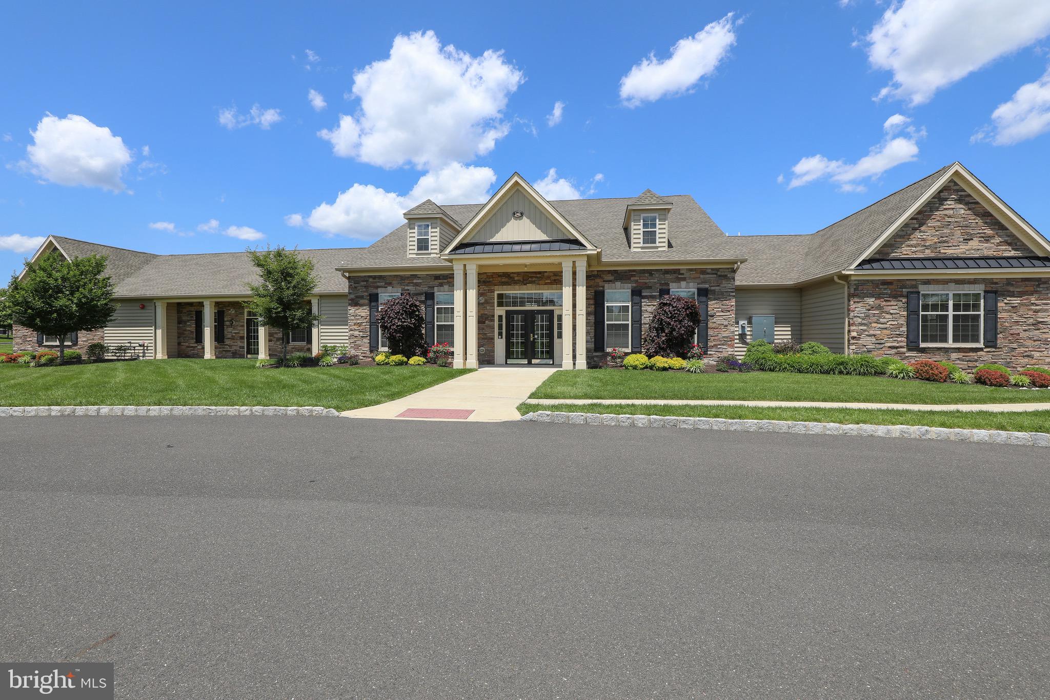 VILLAS OF NEWTOWN - Residential