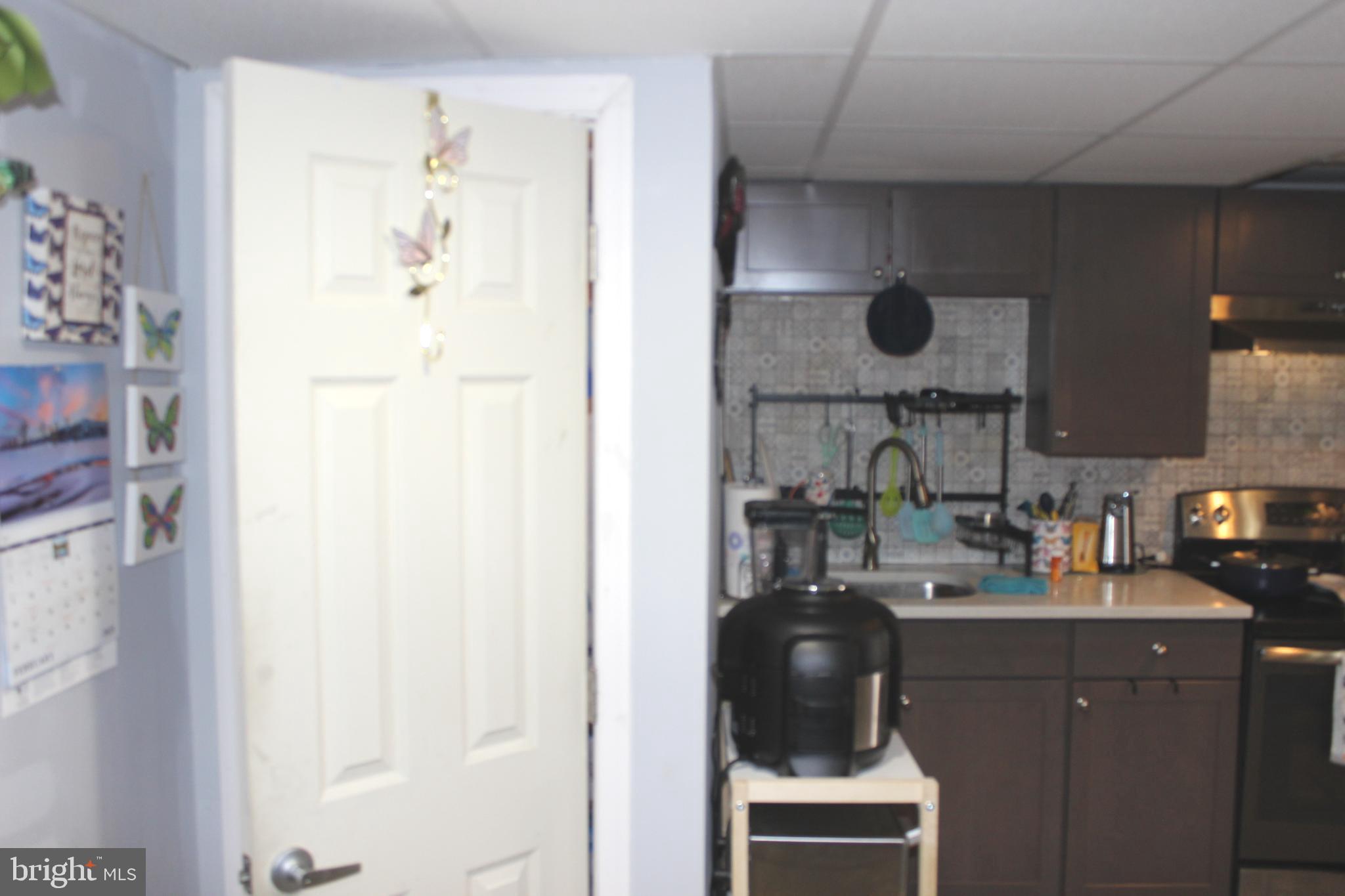 LAWNCREST - Residential Income