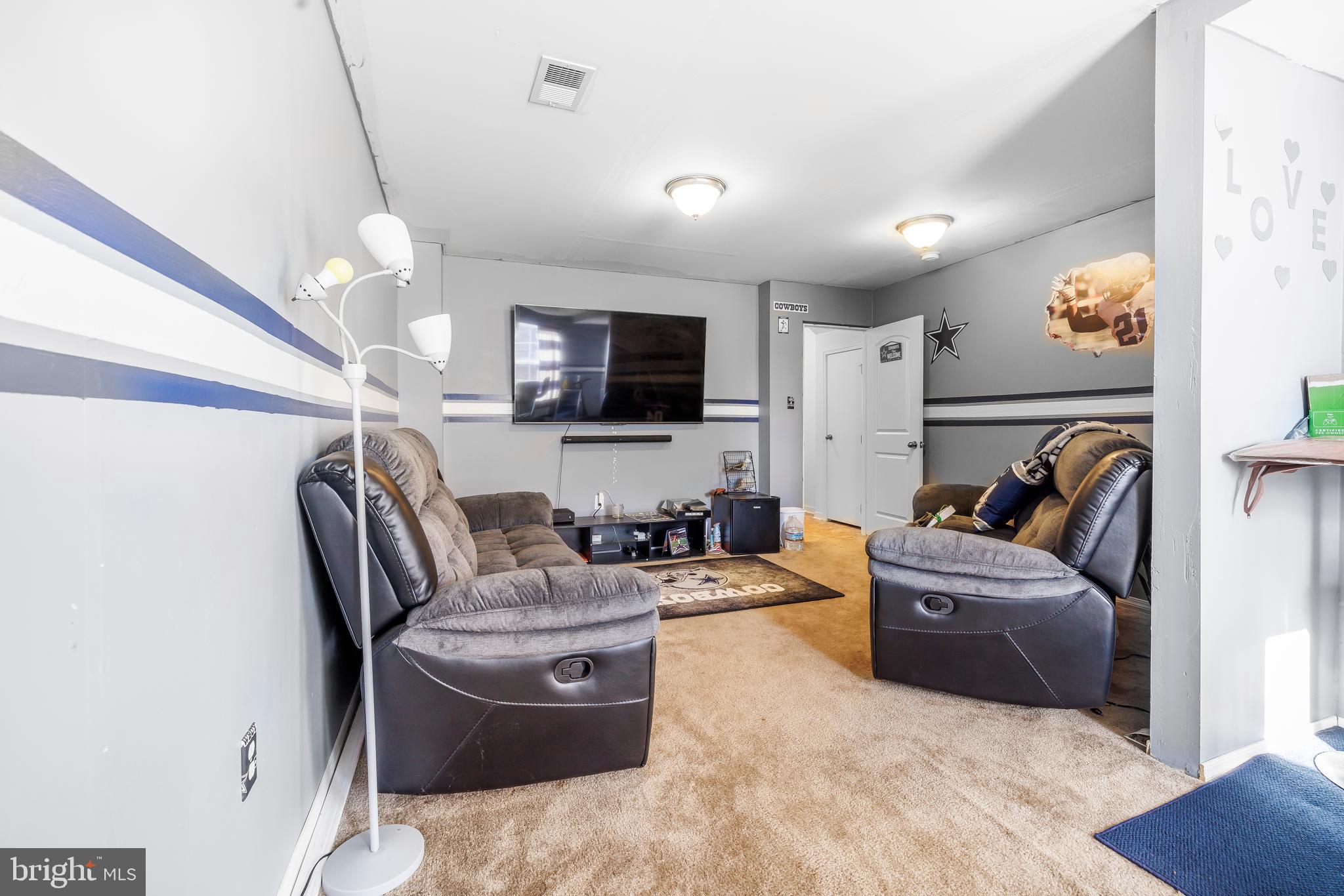 HYETTS CROSSING - Residential