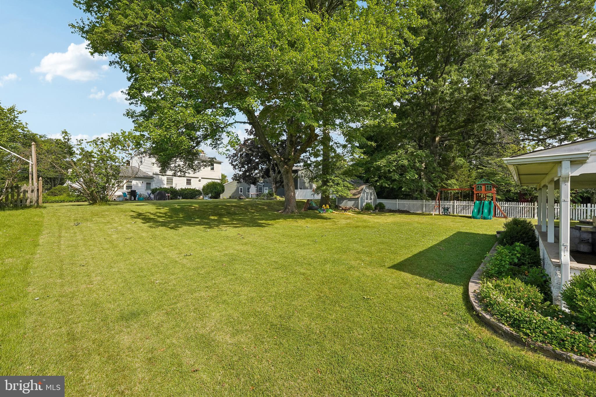 HEDGEROW WOODS - Residential