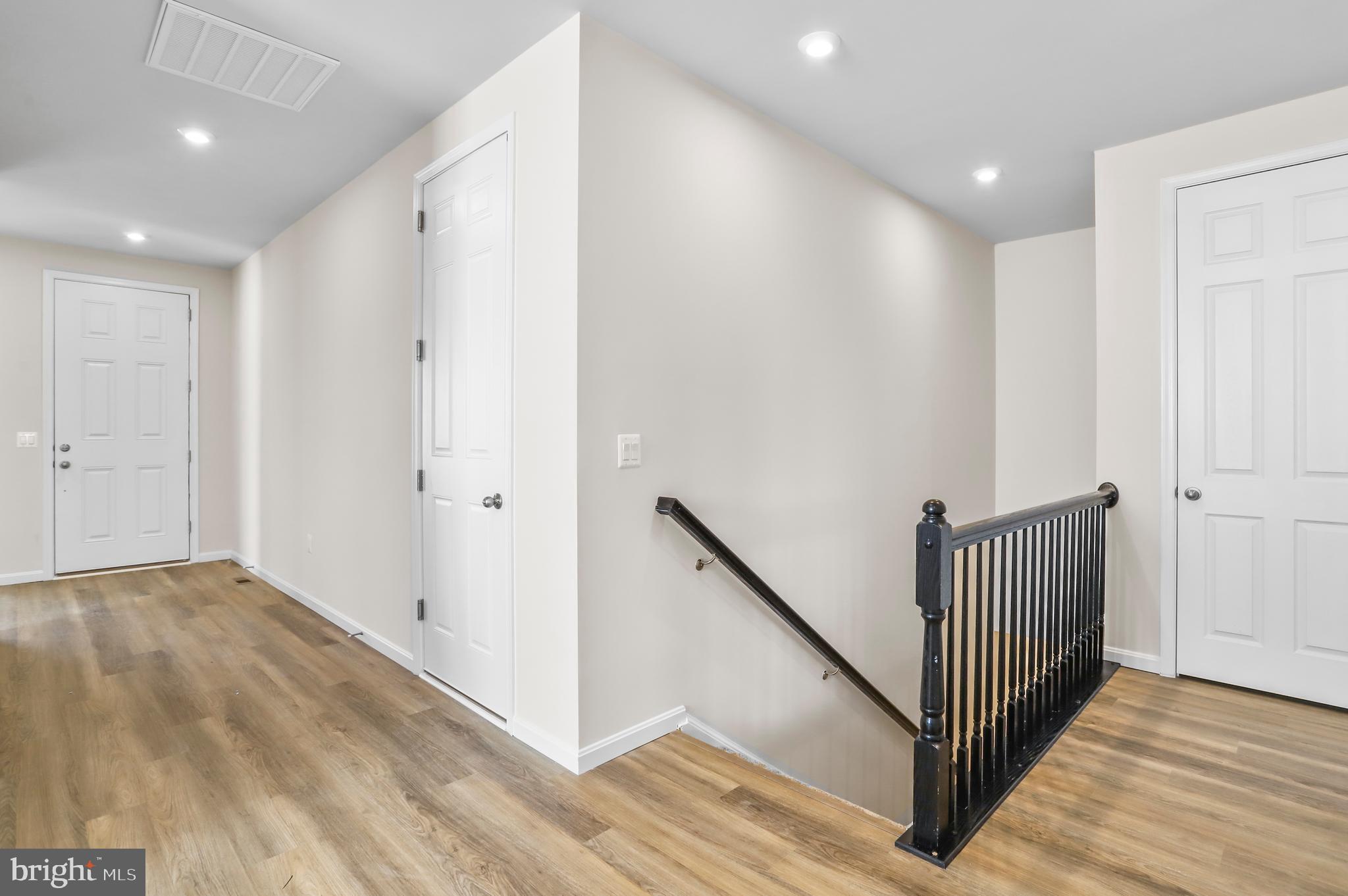 MIDDLETOWN - Residential