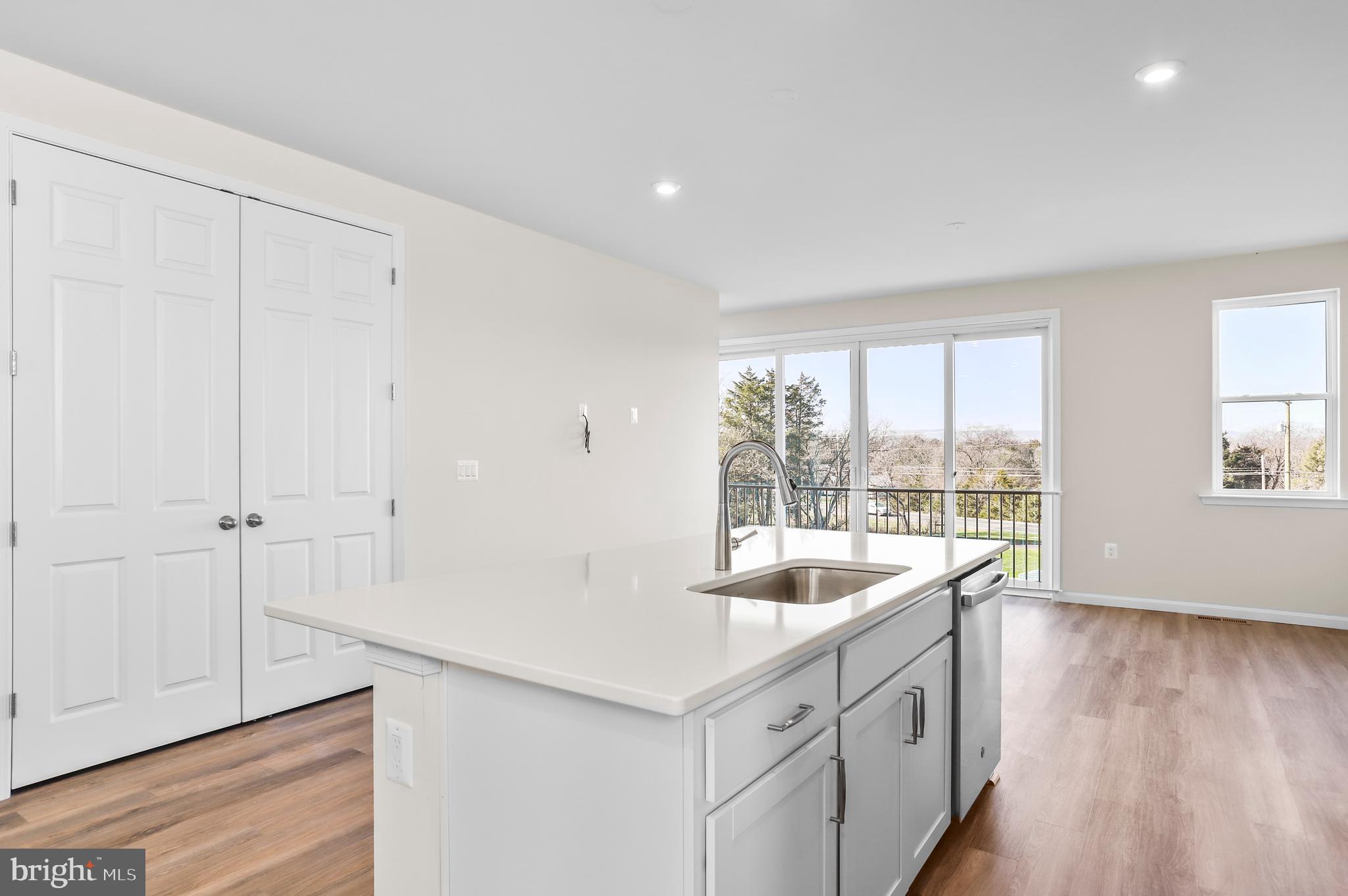 MIDDLETOWN - Residential