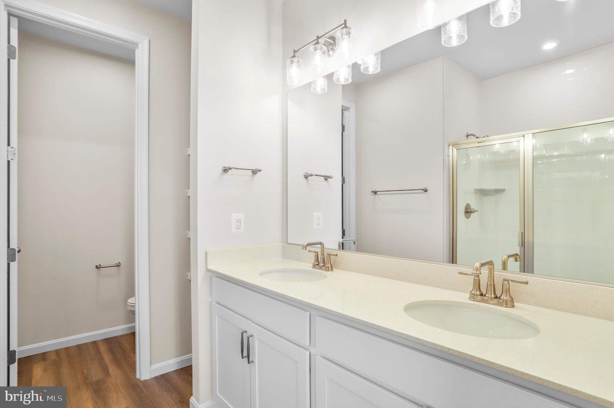 MIDDLETOWN - Residential