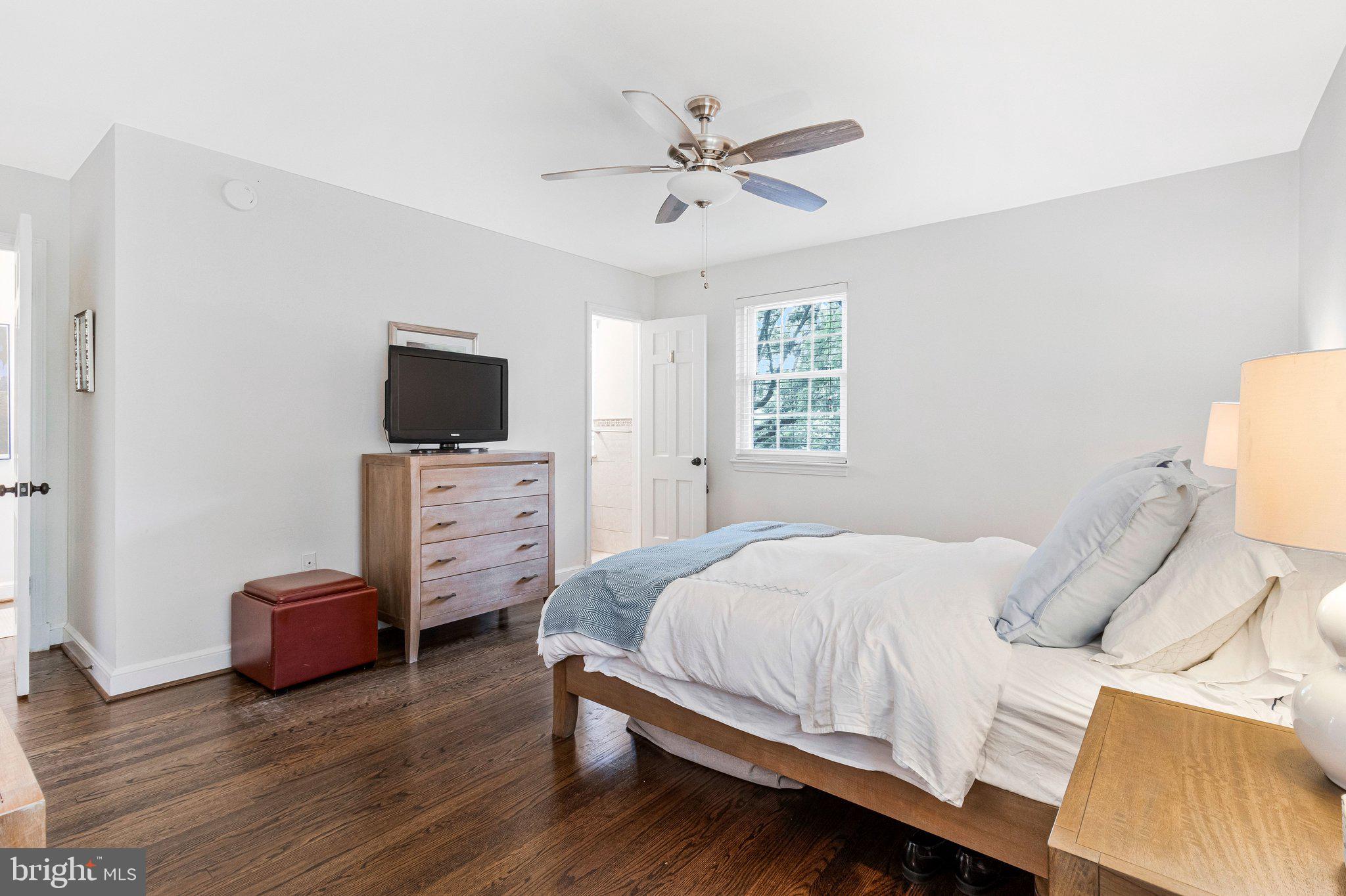 RIDGEWOOD VILLAGE - Residential
