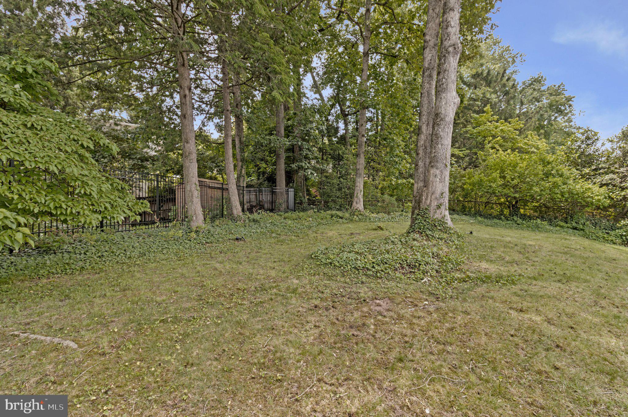 RIDGEWOOD VILLAGE - Residential