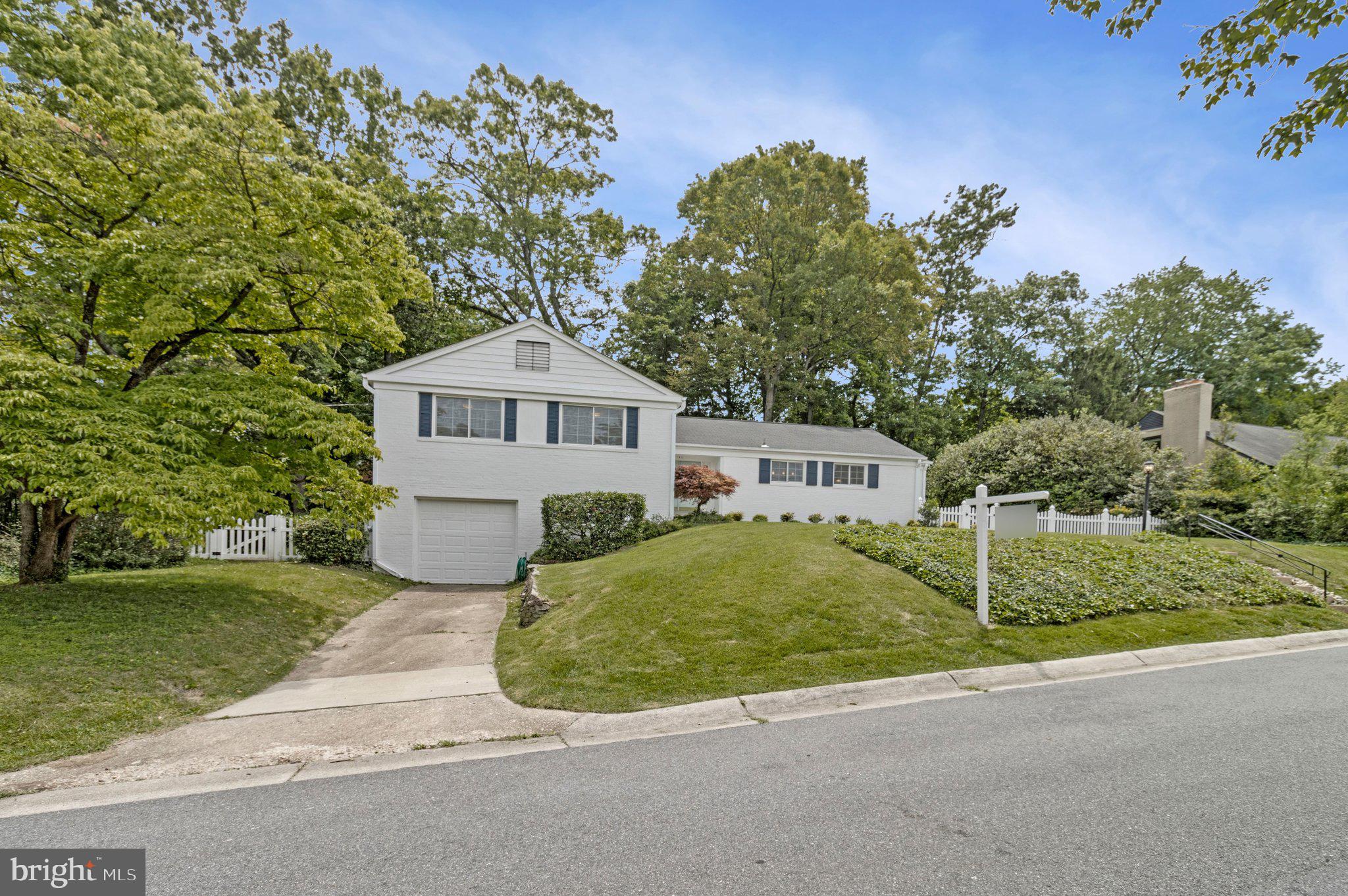 RIDGEWOOD VILLAGE - Residential