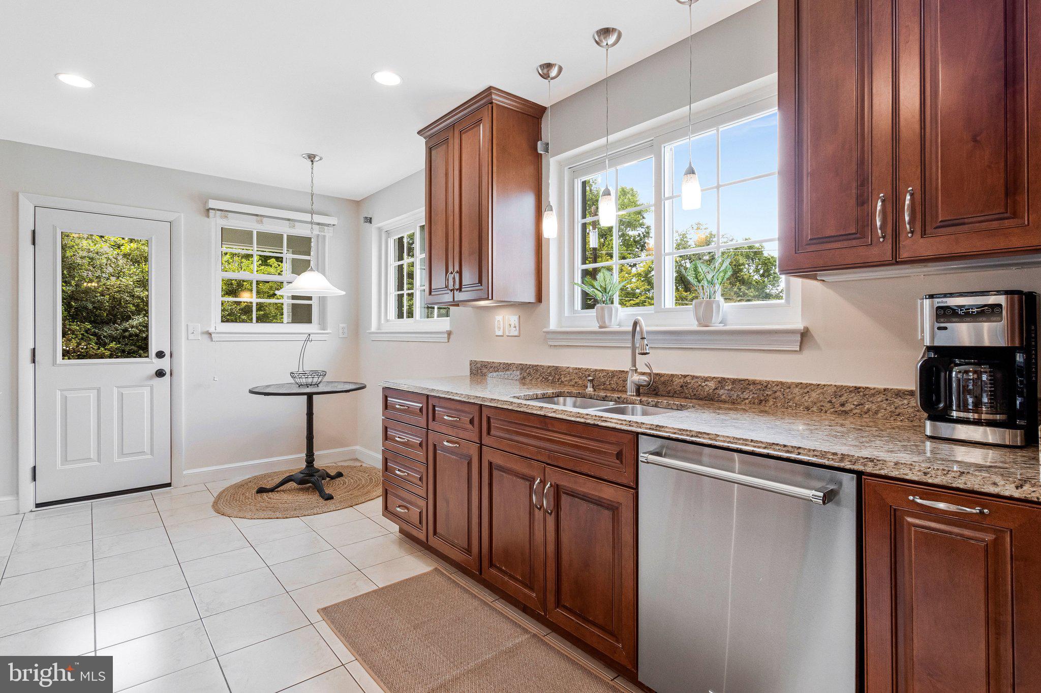 RIDGEWOOD VILLAGE - Residential