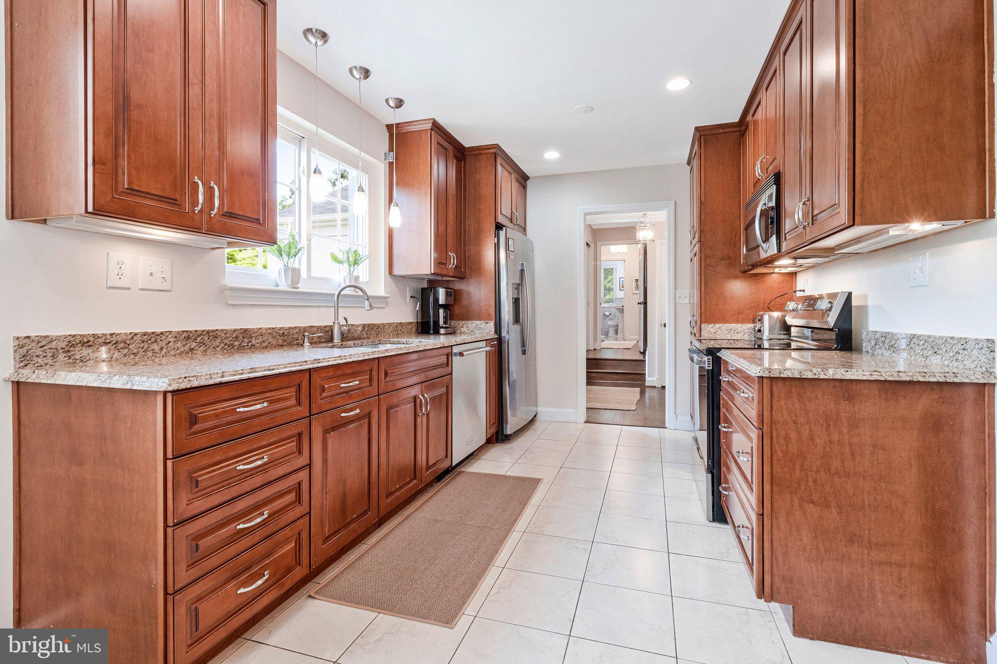 RIDGEWOOD VILLAGE - Residential