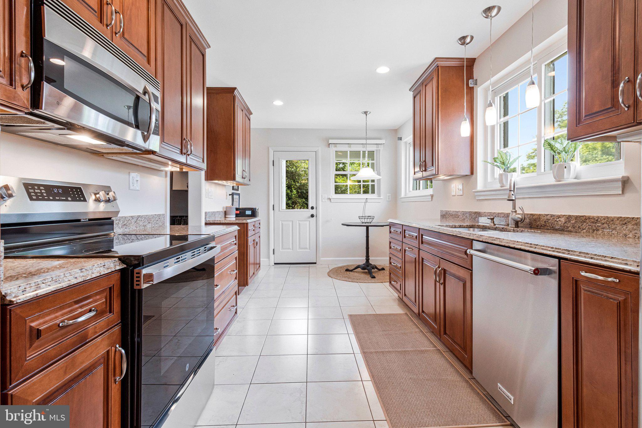 RIDGEWOOD VILLAGE - Residential