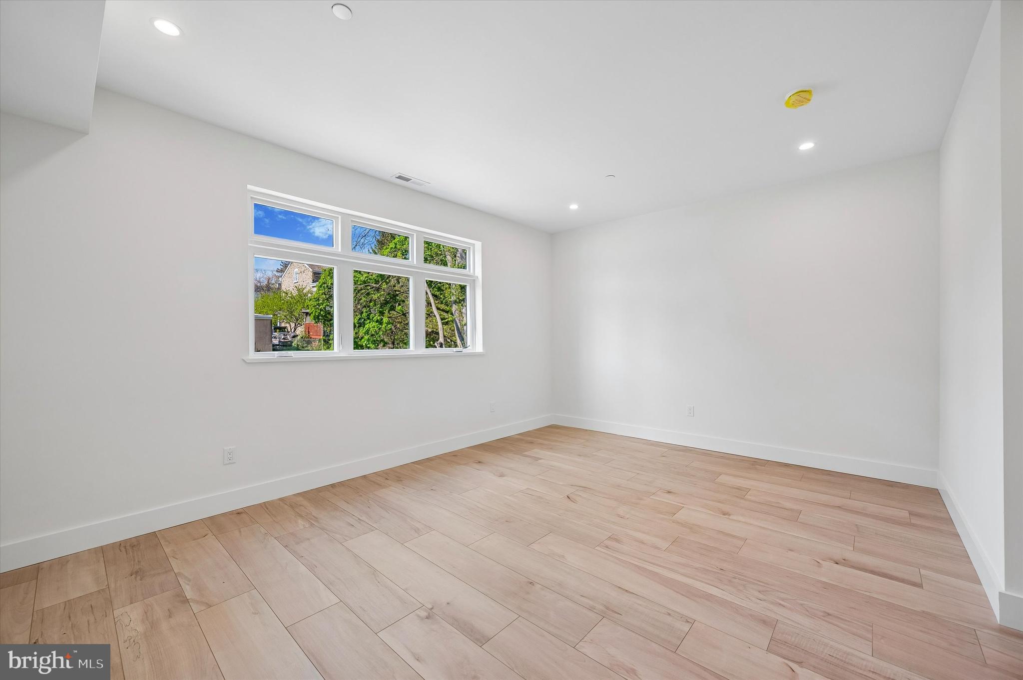 ROXBOROUGH - Residential