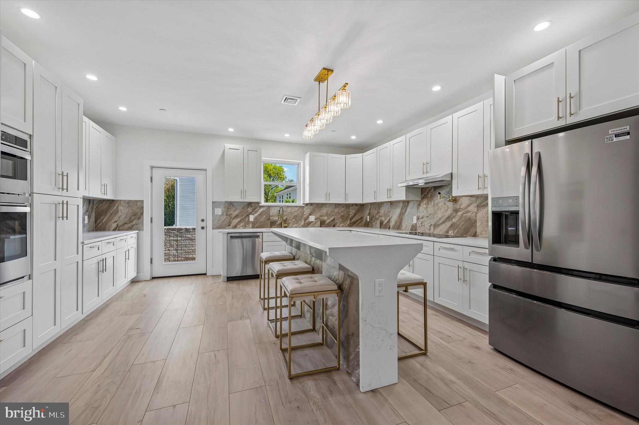 ROXBOROUGH - Residential