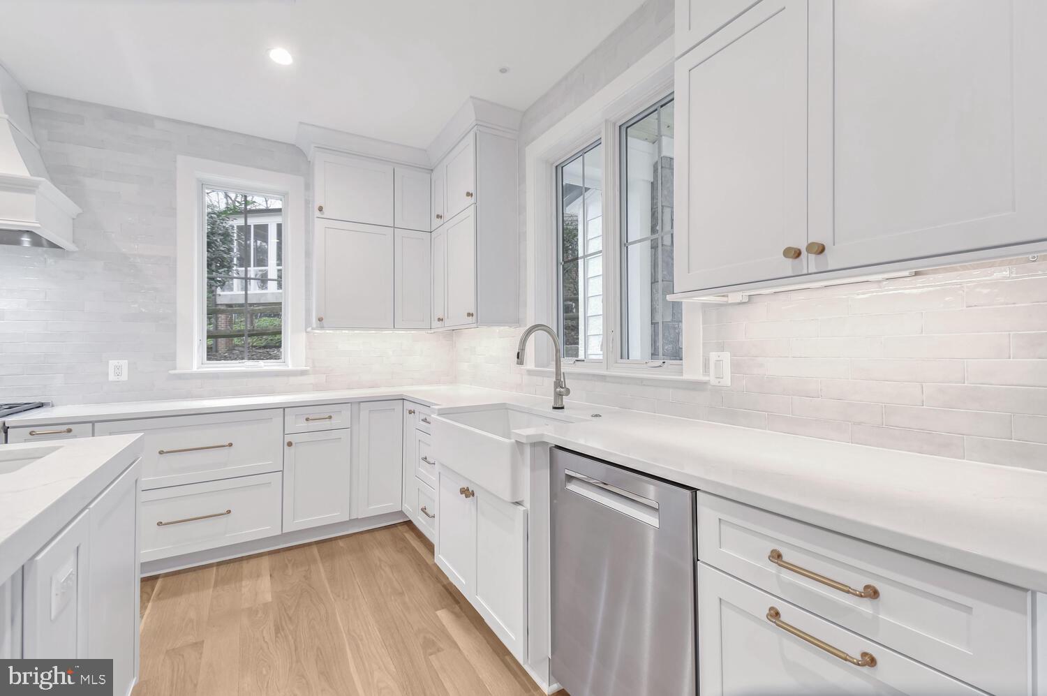 BRADLEY WOODS - Residential