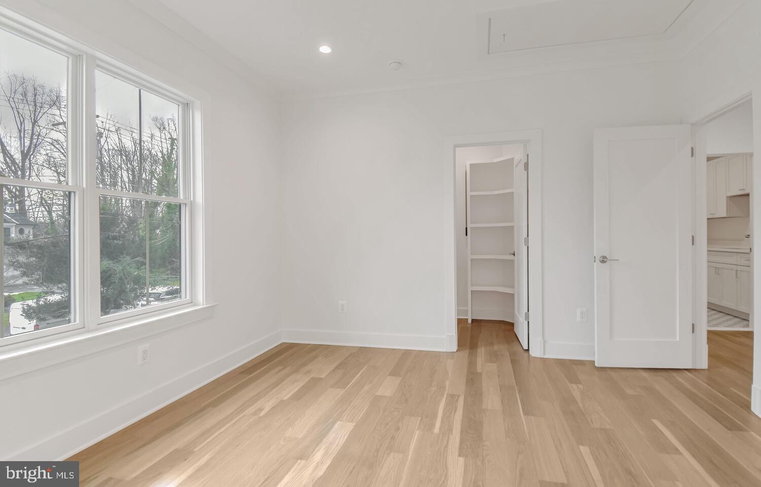 BRADLEY WOODS - Residential