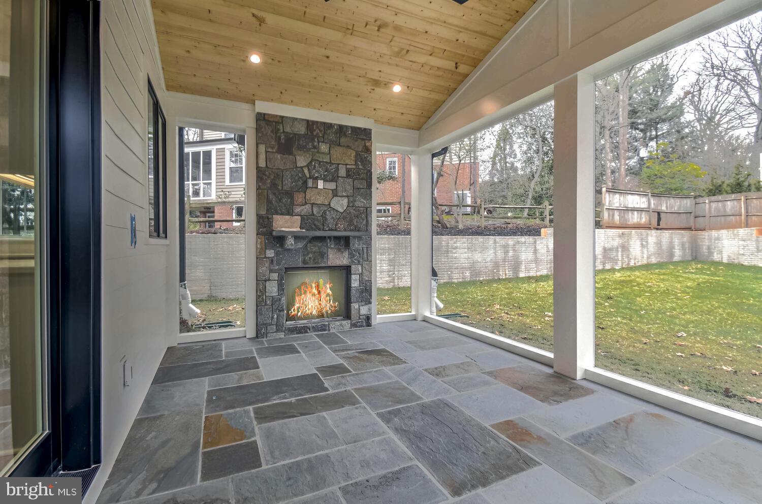 BRADLEY WOODS - Residential
