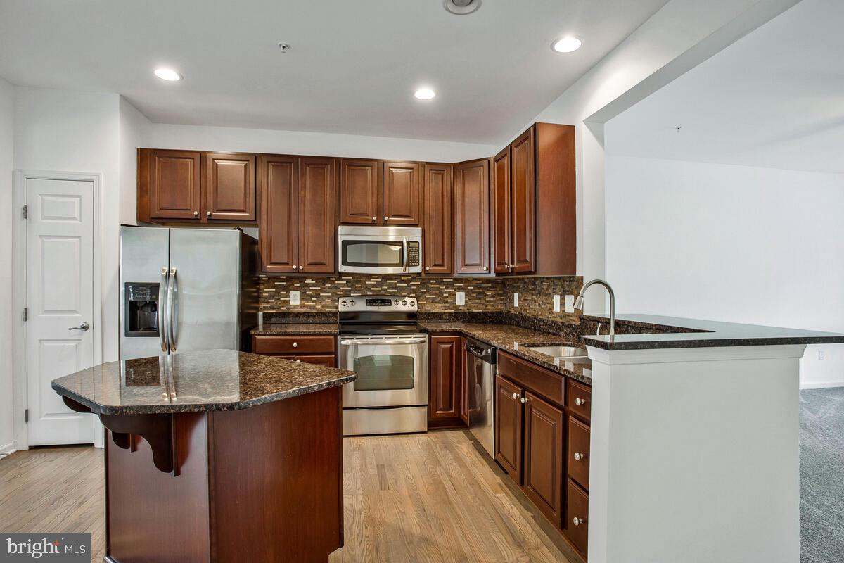 RICHFIELD STATION VILLAGE - Residential