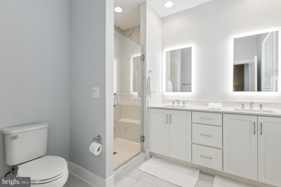 TOWER OAKS - Residential