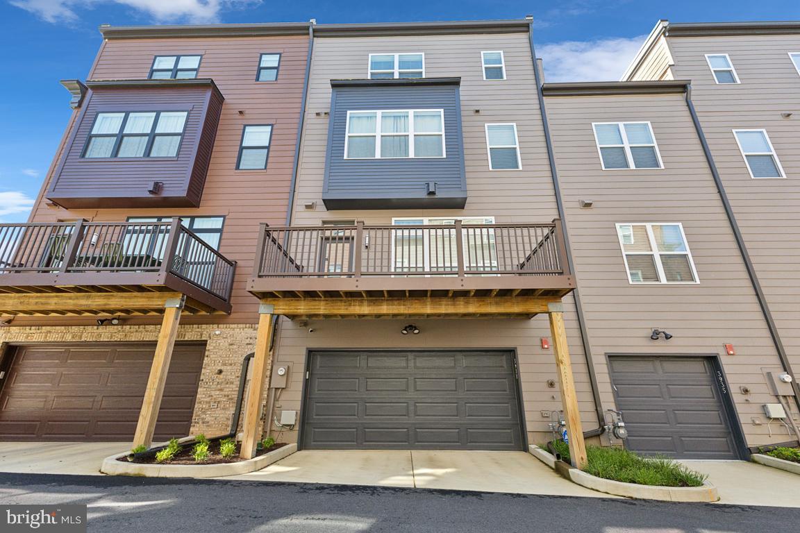 TOWER OAKS - Residential