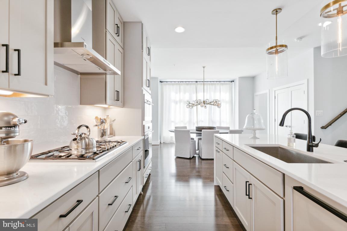 TOWER OAKS - Residential