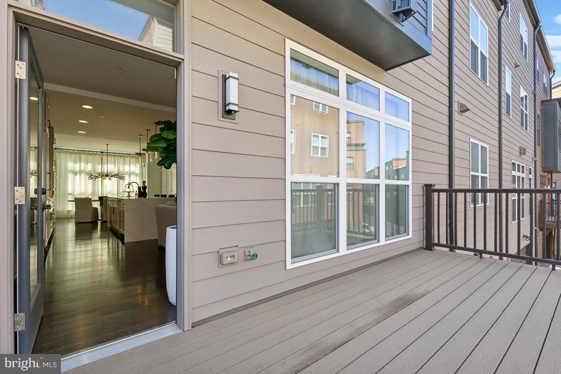 TOWER OAKS - Residential
