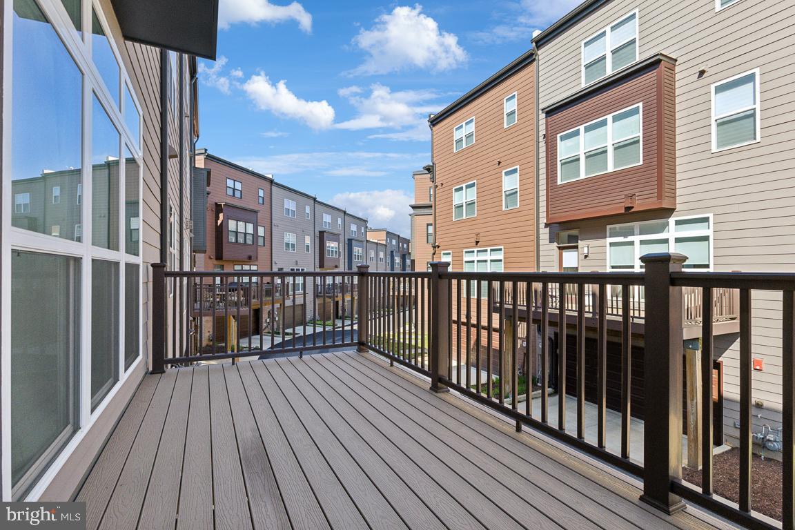 TOWER OAKS - Residential