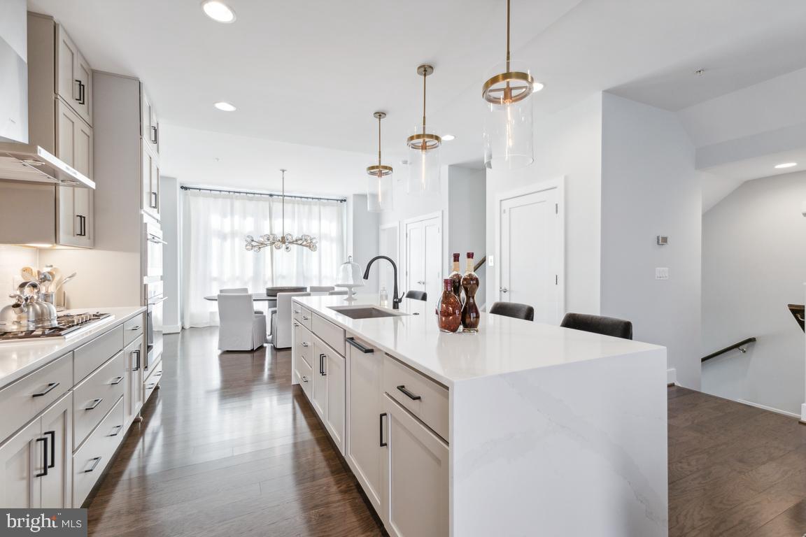 TOWER OAKS - Residential