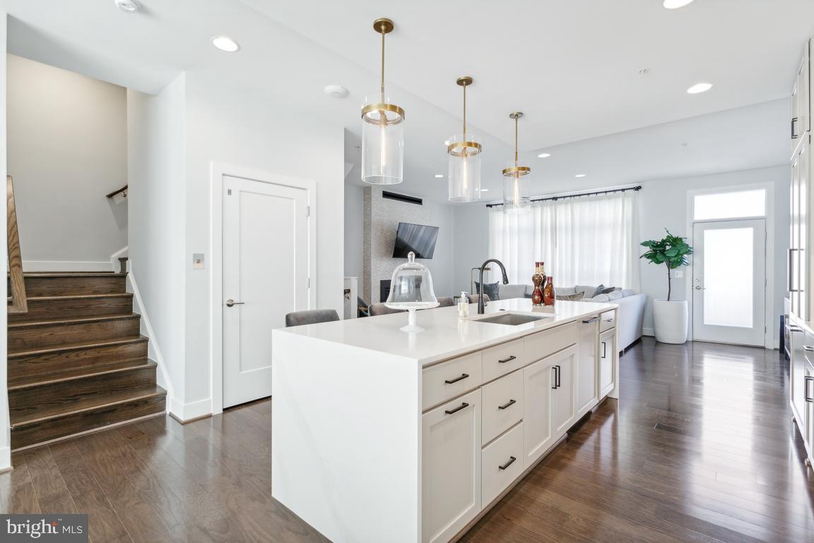 TOWER OAKS - Residential