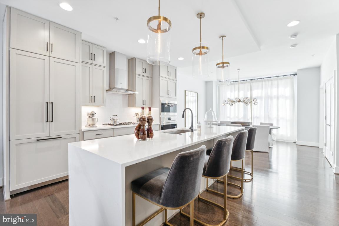 TOWER OAKS - Residential