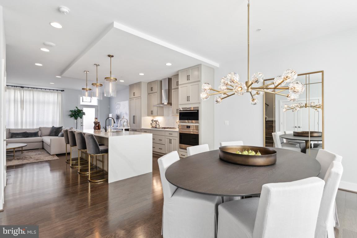TOWER OAKS - Residential