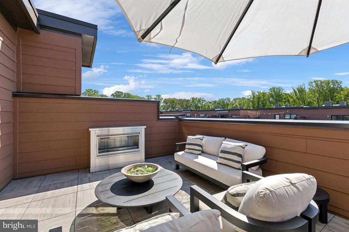 TOWER OAKS - Residential