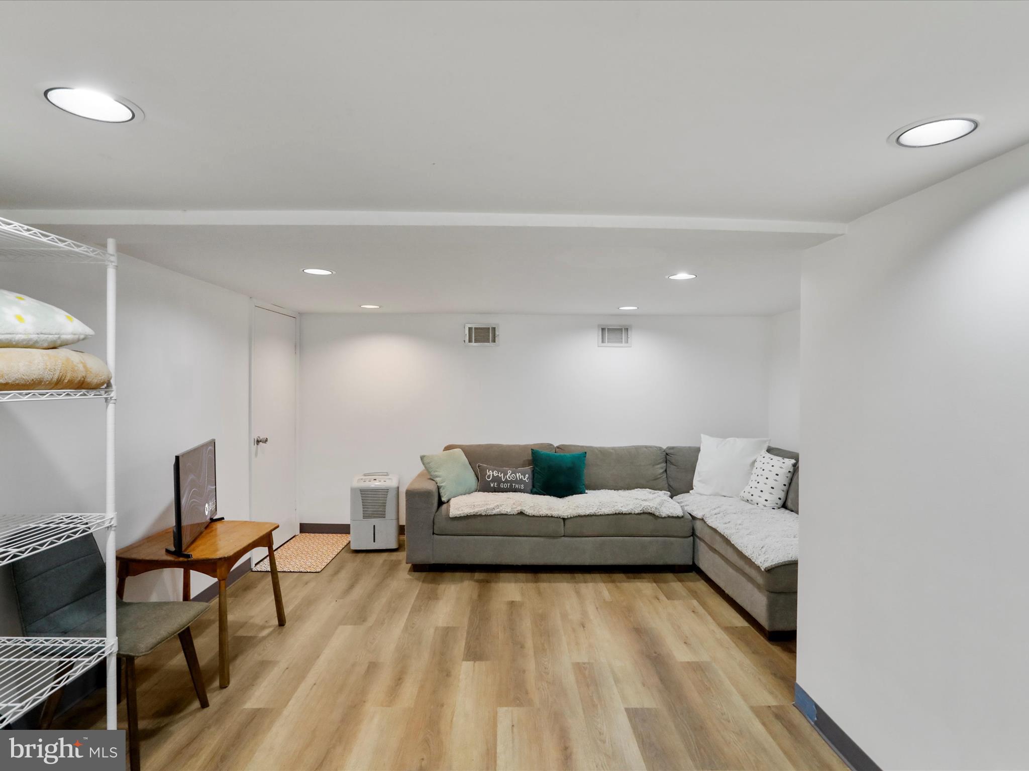 CRESAPTOWN - Residential