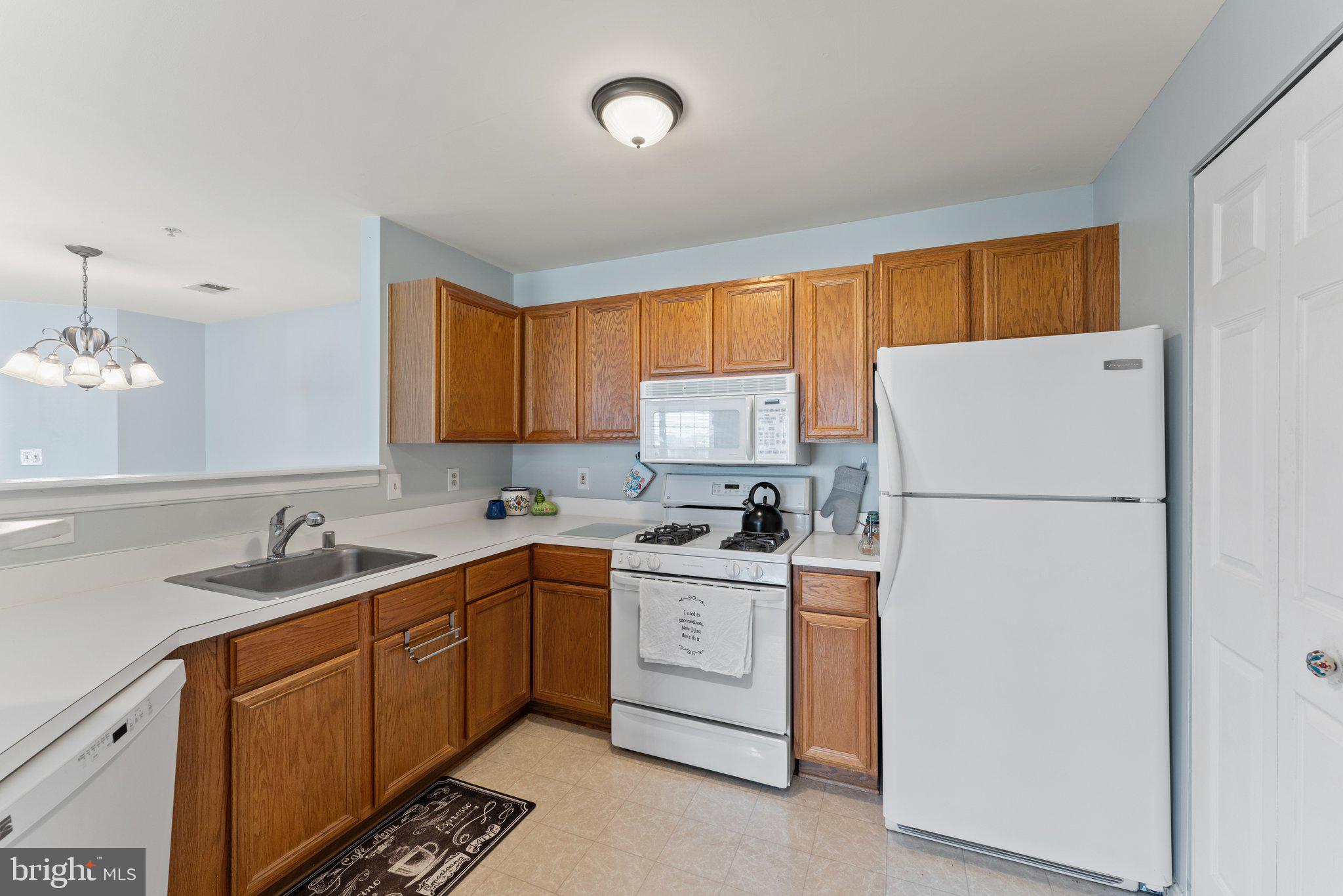 STRATFORD CONDOS - Residential