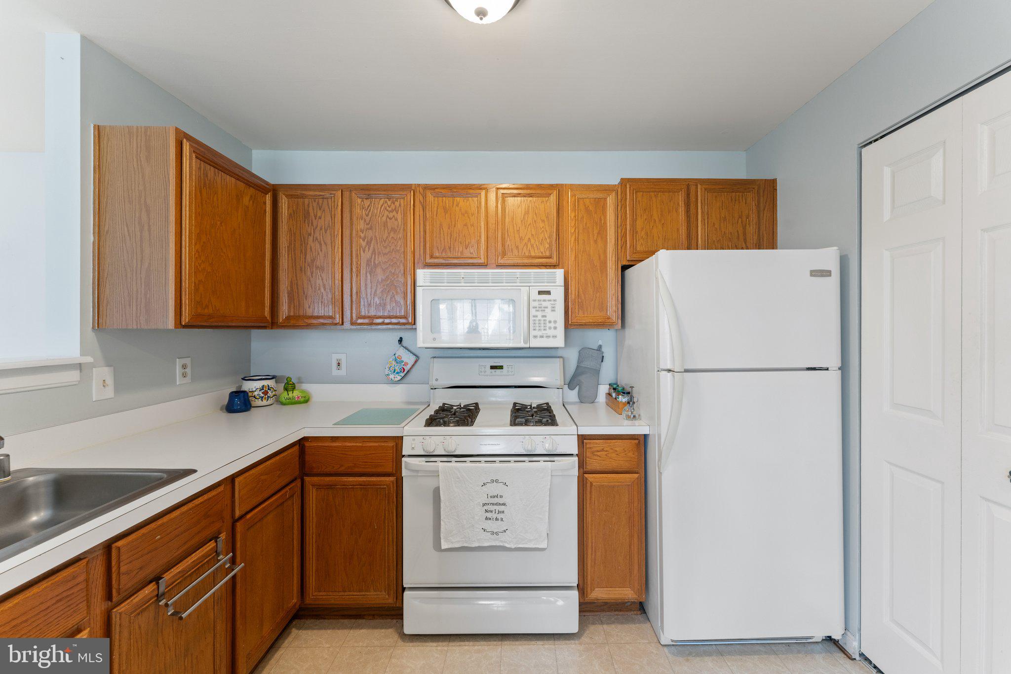 STRATFORD CONDOS - Residential
