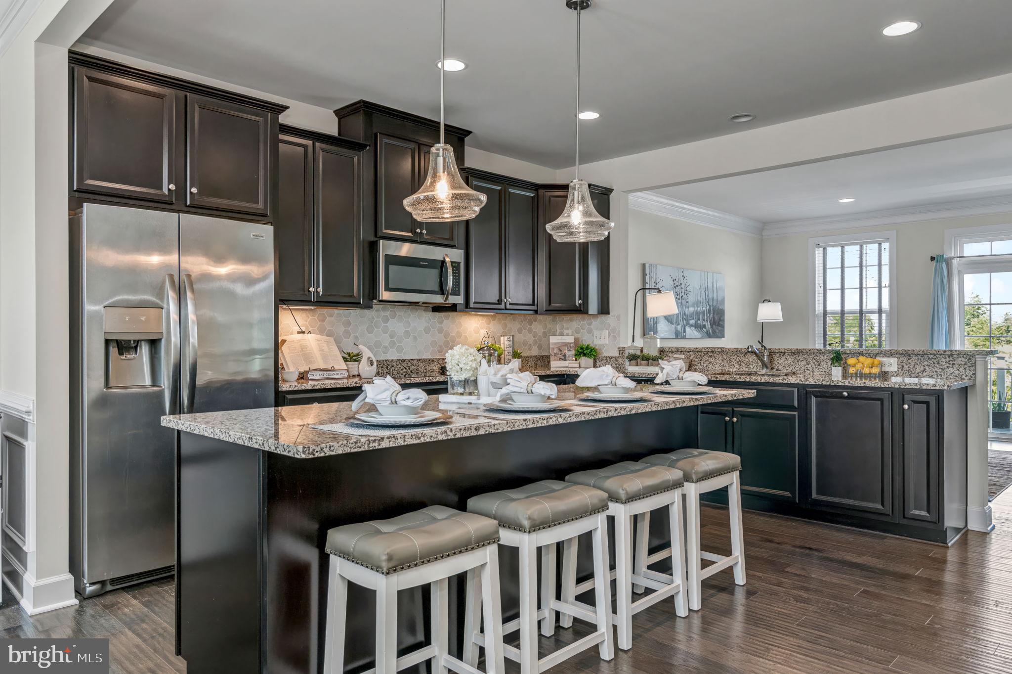 BRADLEY SQUARE - Residential