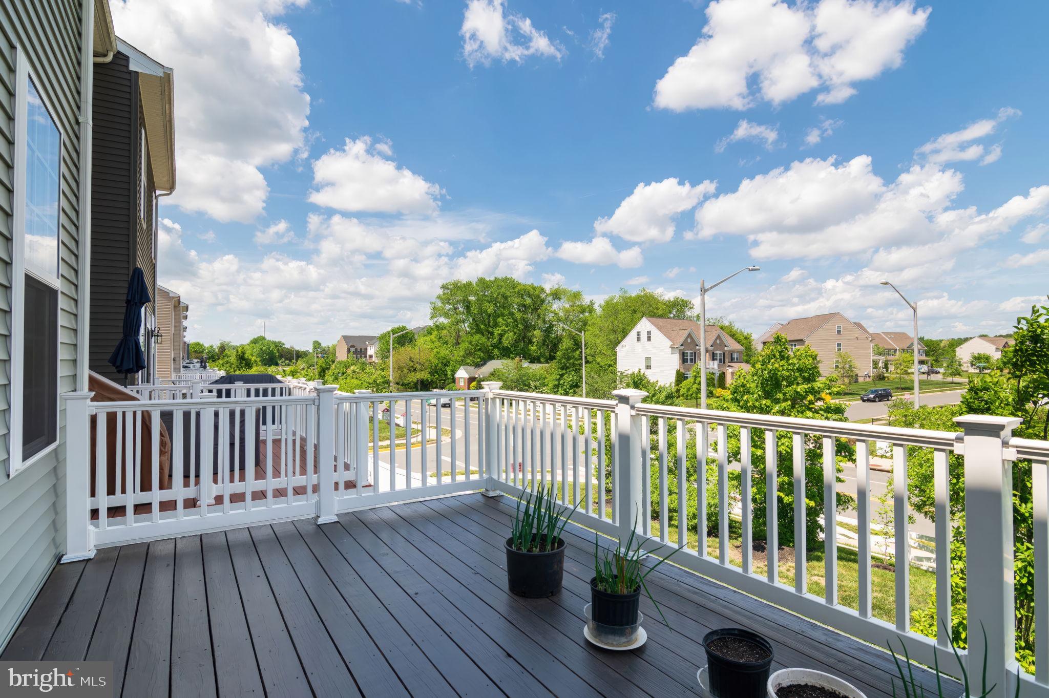 BRADLEY SQUARE - Residential