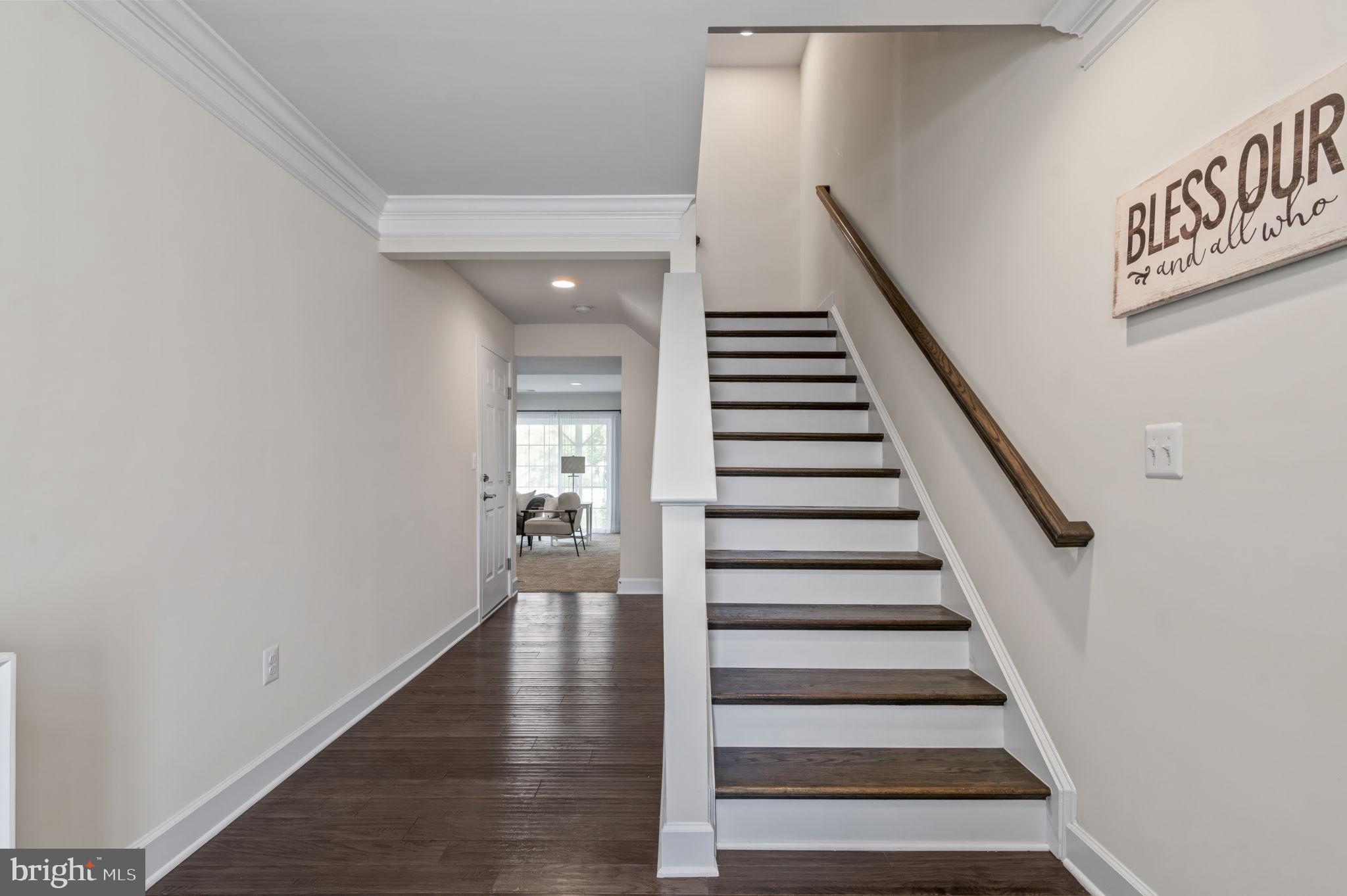 BRADLEY SQUARE - Residential