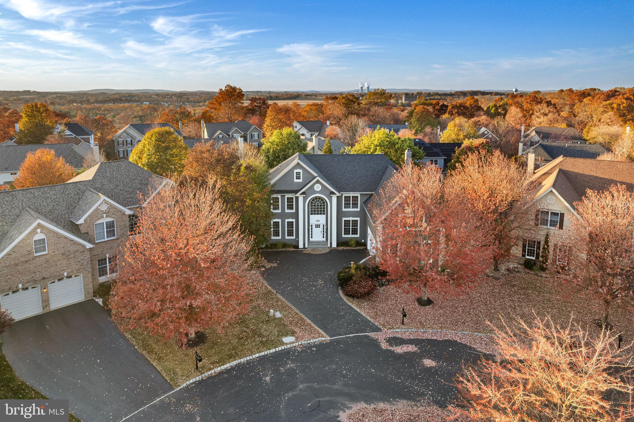 RIVERCREST - Residential